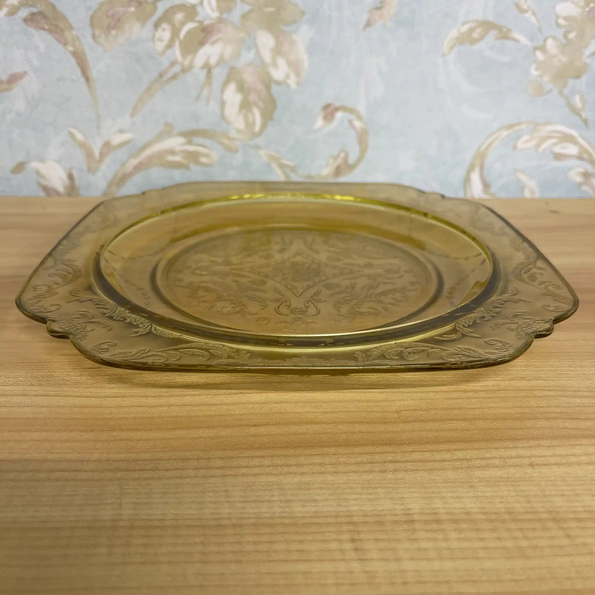 【ビンテージ】 ディナープレート (メイン皿) / Federal Glass (フェデラル・グラス) / Madrid / 1930s / ガラス / アメリカ / デプレッショングラス, 型押し成型, アンバー