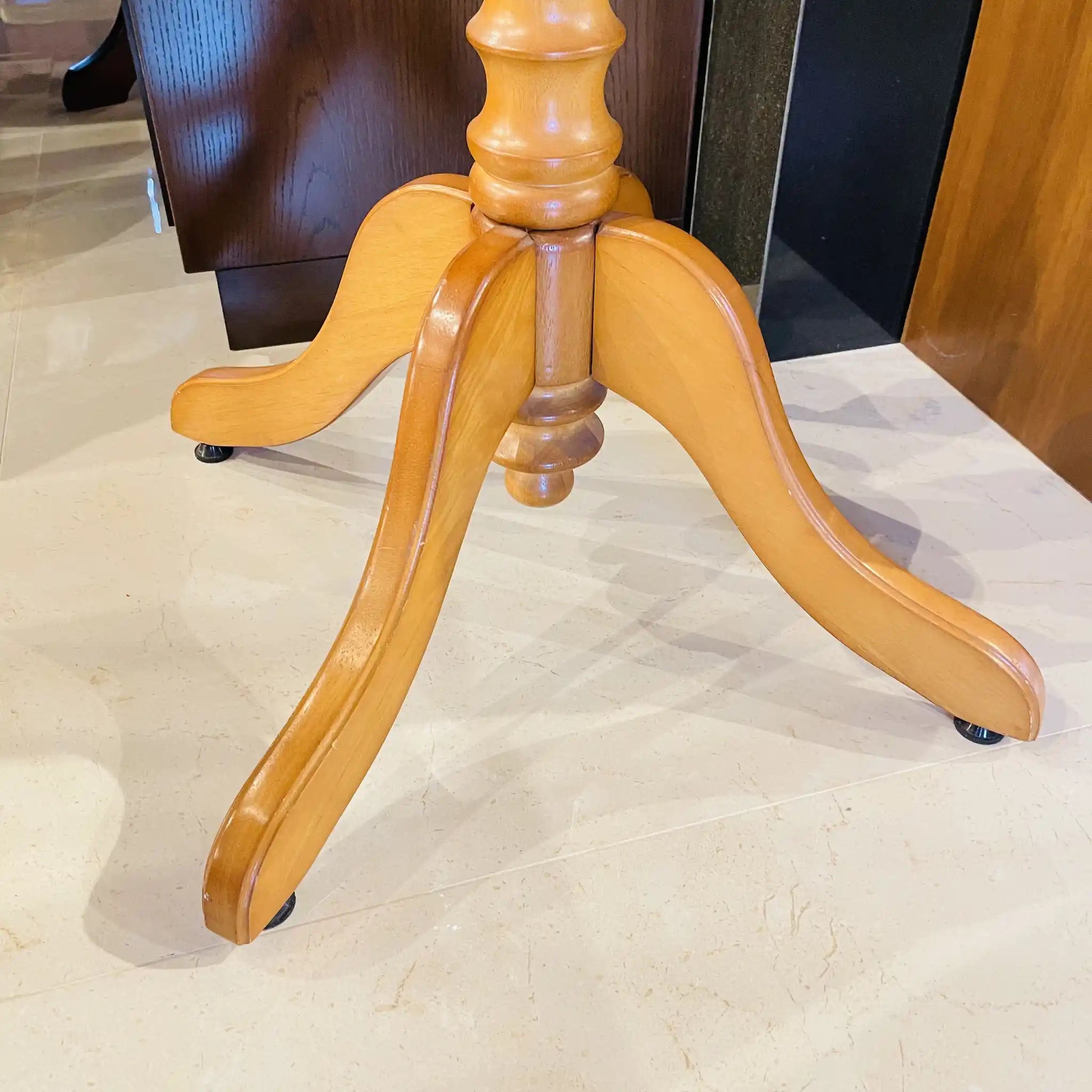 【リユース】 カントリー調ポールハンガー