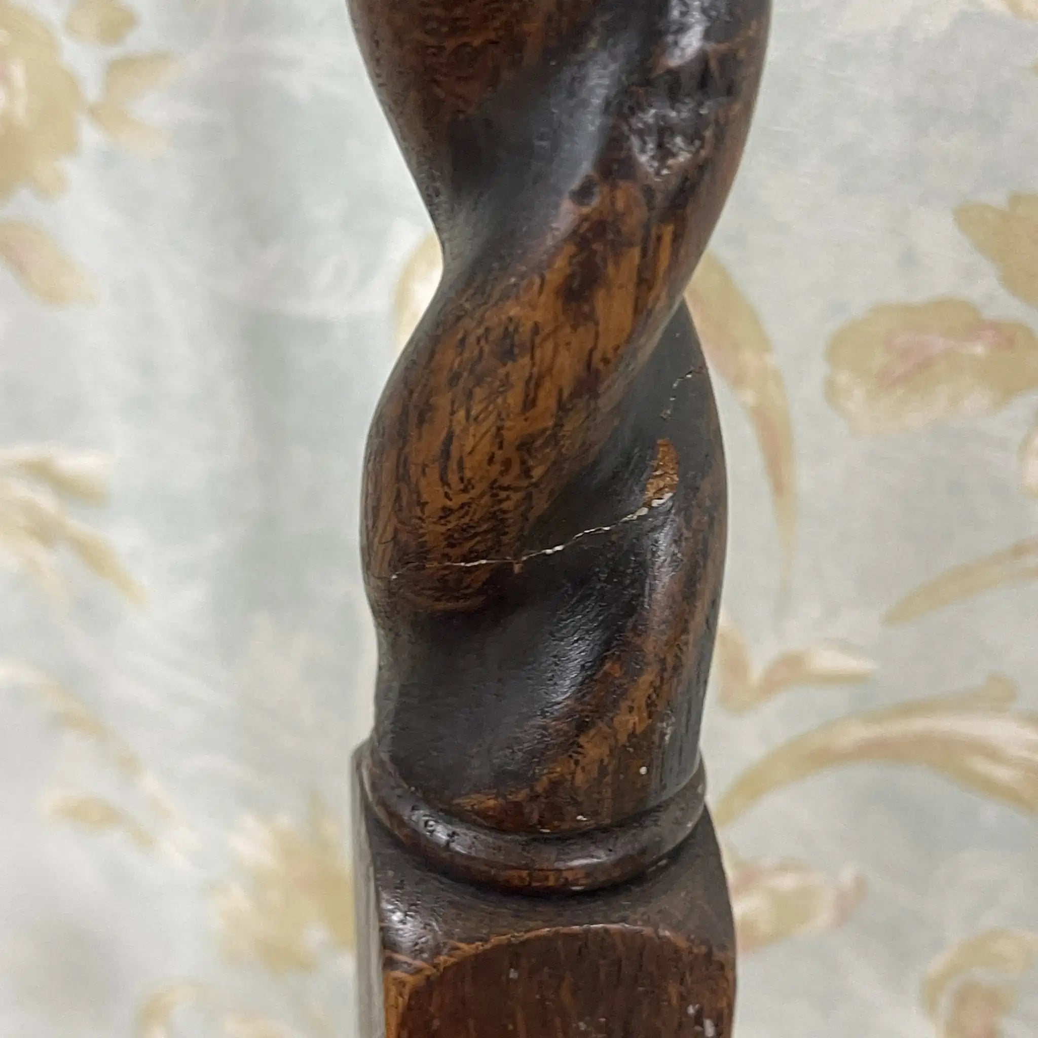 [Antique] Dining chair / Carolian style / Estimated early 19th century / Oak / England / Barley Sugar Twist, Slat Back, Grape
