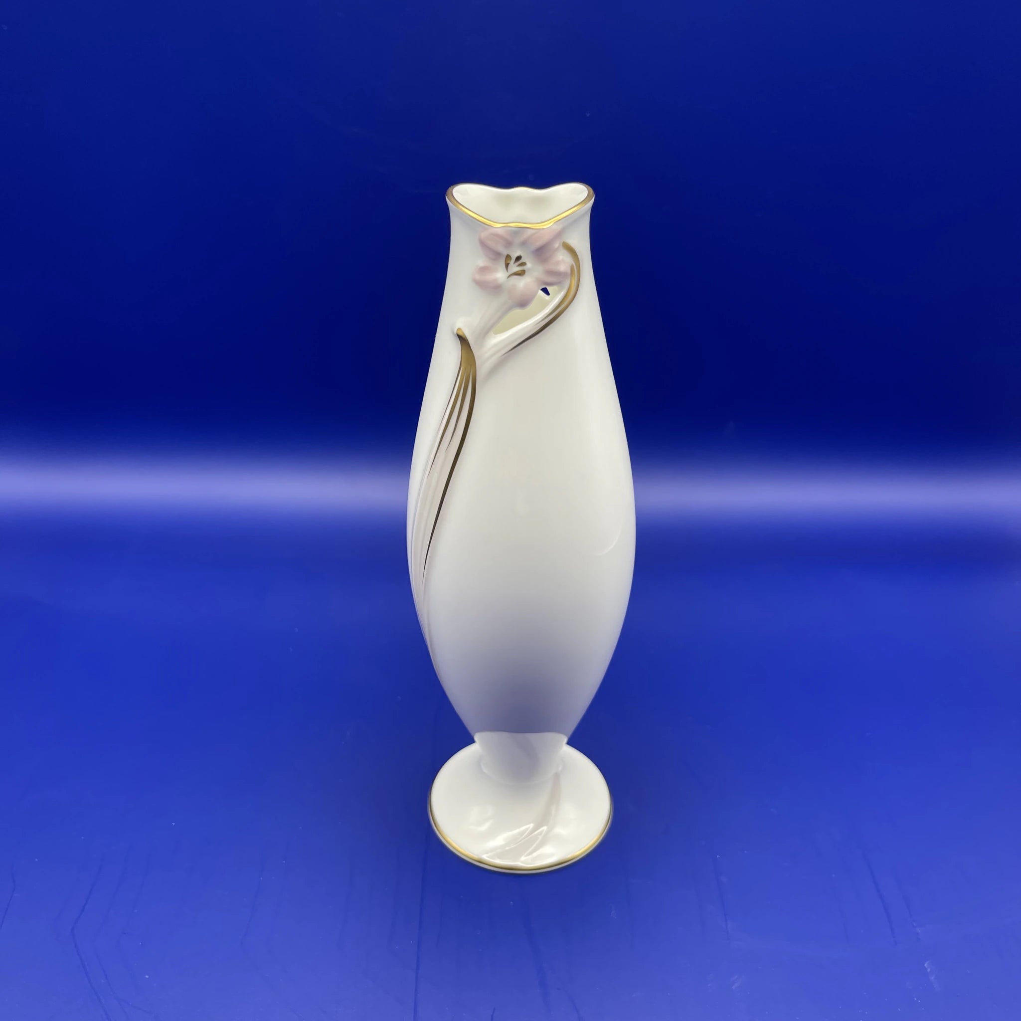 【リユース】 一輪挿し / NARUMI(ナルミ) / ギフトギャラリーシリーズ / Bone China / 日本 / 未使用 / 箱付き