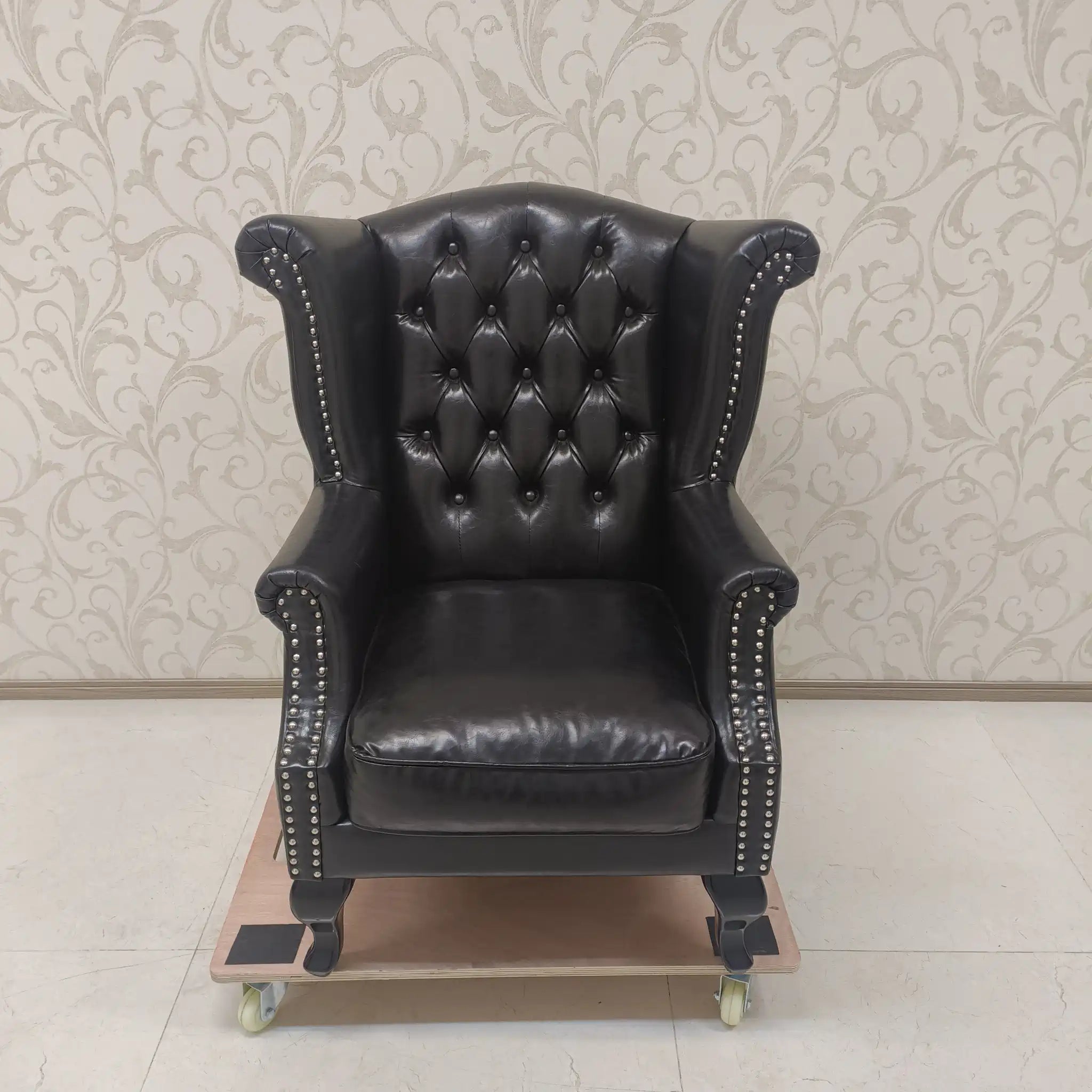 【リユース】 チェスターフィールド ソファ 1P / VINCENT (ヴィンセント) / 猫脚シリーズ / ウィングバックSA925モデル / 合成皮革 / ウィングバック,カブリオールレッグ(猫脚)