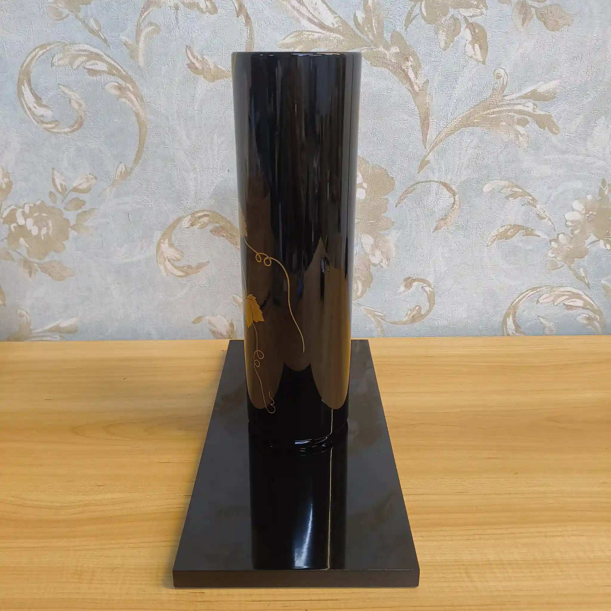 【ビンテージ】 花生 (花瓶) / 喜八 / 山中漆器 / 推定1970-80s / 漆器 / 日本 / 銅製落とし付, 箱付, 蔦