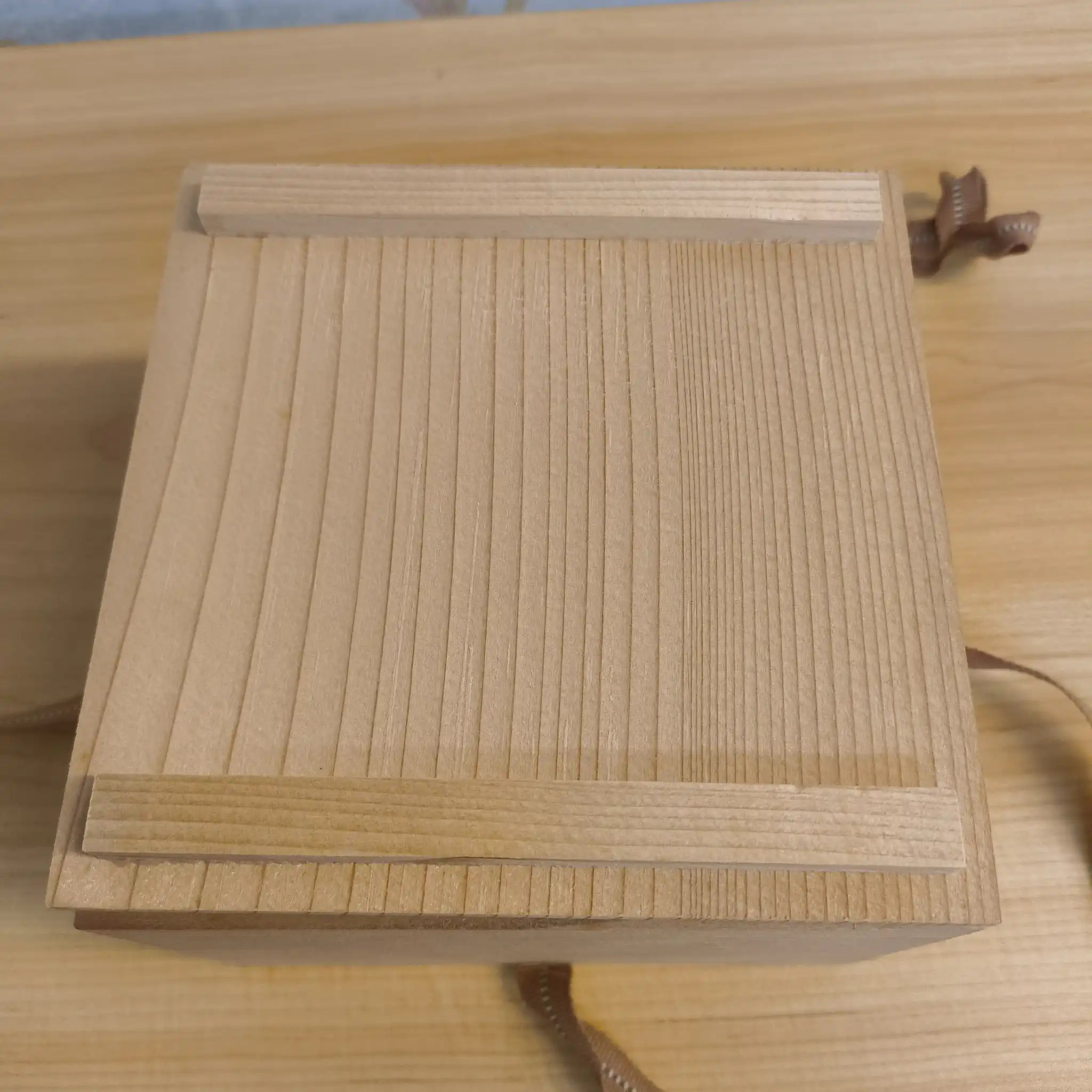 【リユース】 急須 (茶注) / 高資 / 常滑焼 / 推定20C後期 / 磁器 / 日本 / 朱泥, 梅