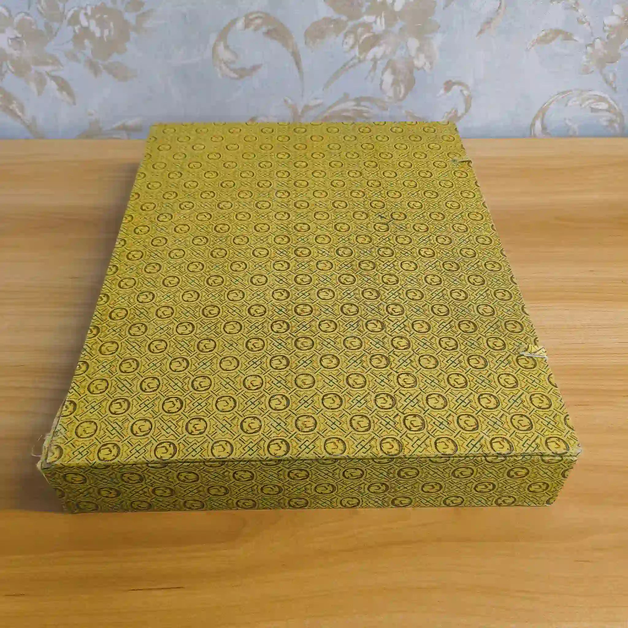 【アート/装飾品】 蘇州刺繍 (両面刺繍) / 推定20C後期 / 絹 / 中国 / 虎, 透かし彫り