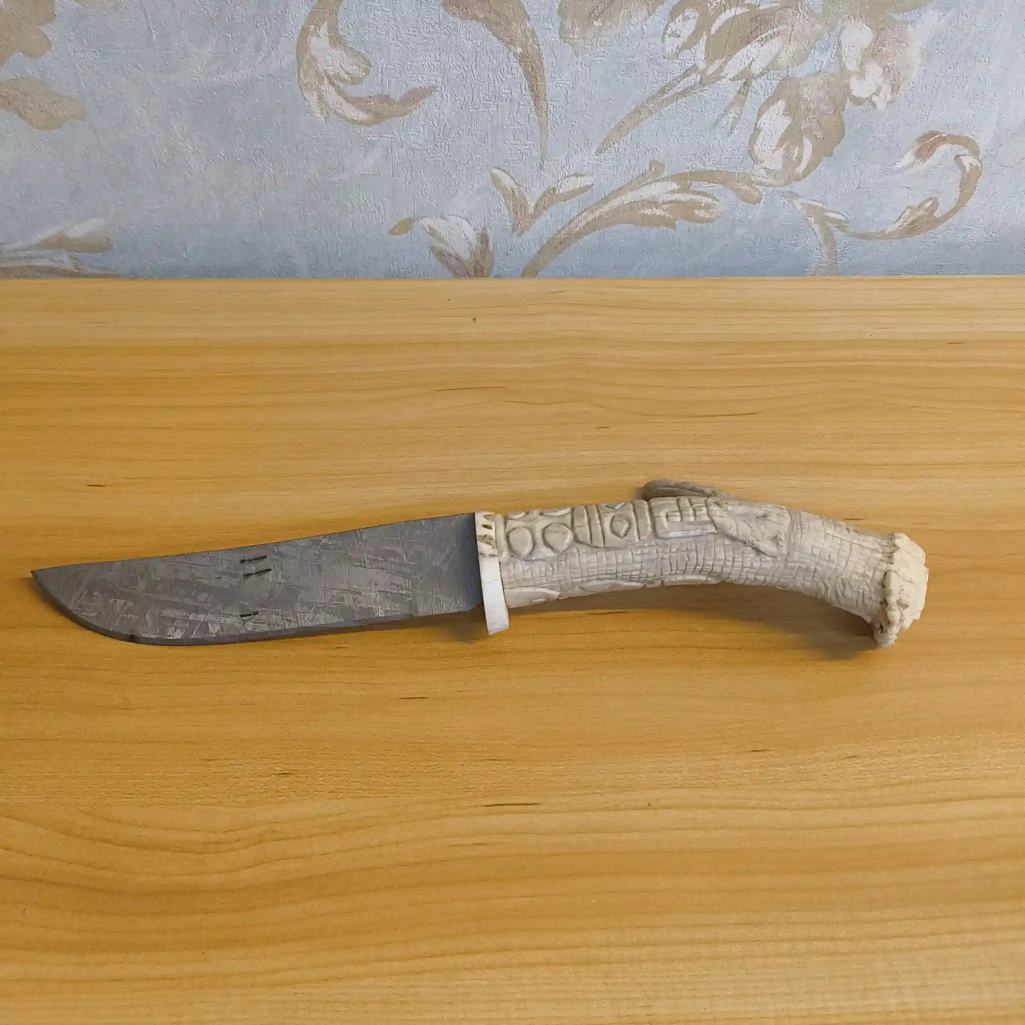 【リユース】 模造ナイフ / 鉄隕石 (推定) / 北欧 (推定)