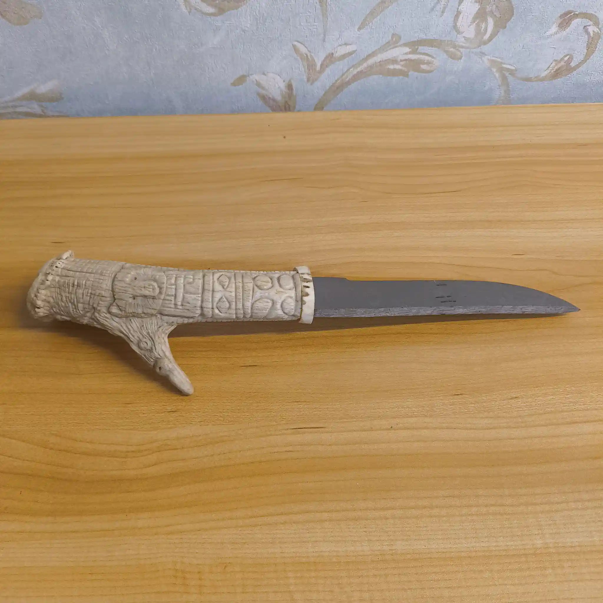 【リユース】 模造ナイフ / 鉄隕石 (推定) / 北欧 (推定)