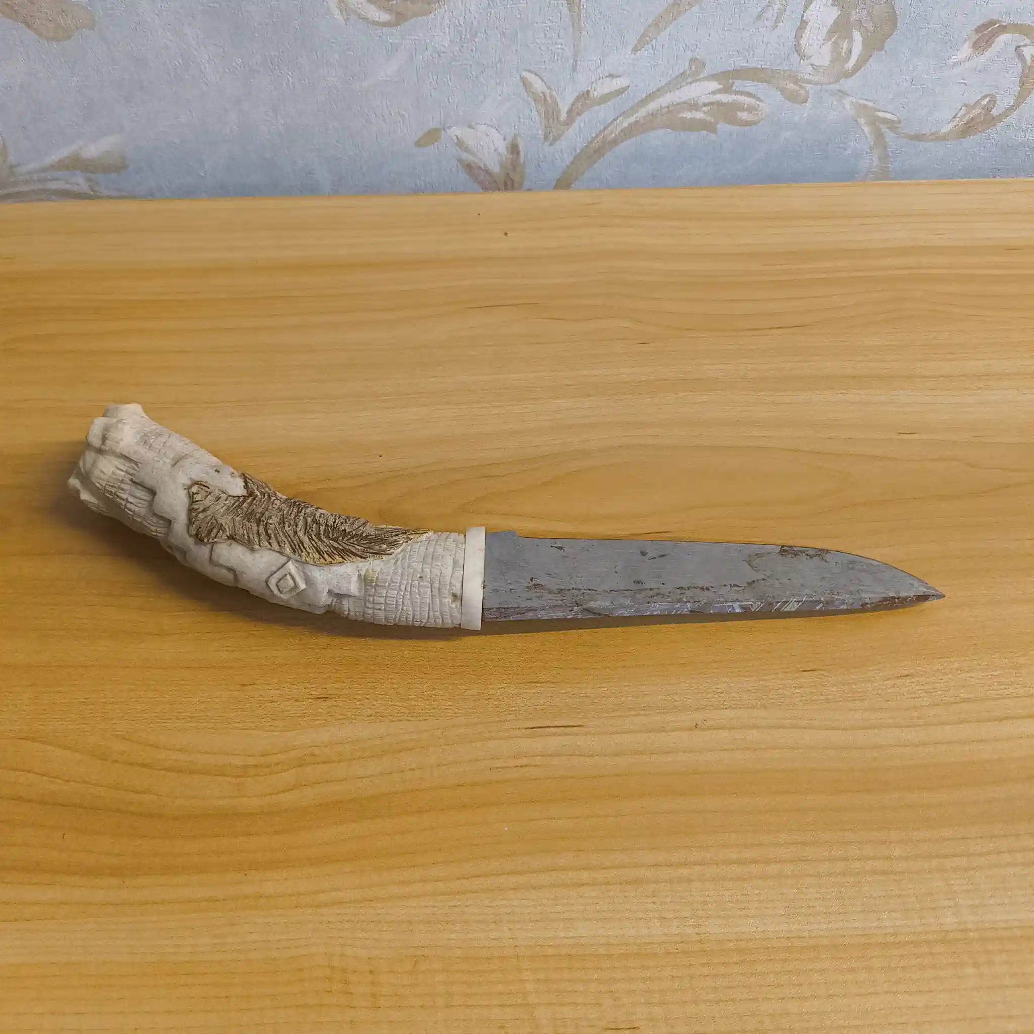 【リユース】 模造ナイフ / 鉄隕石 (推定) / 北欧 (推定)