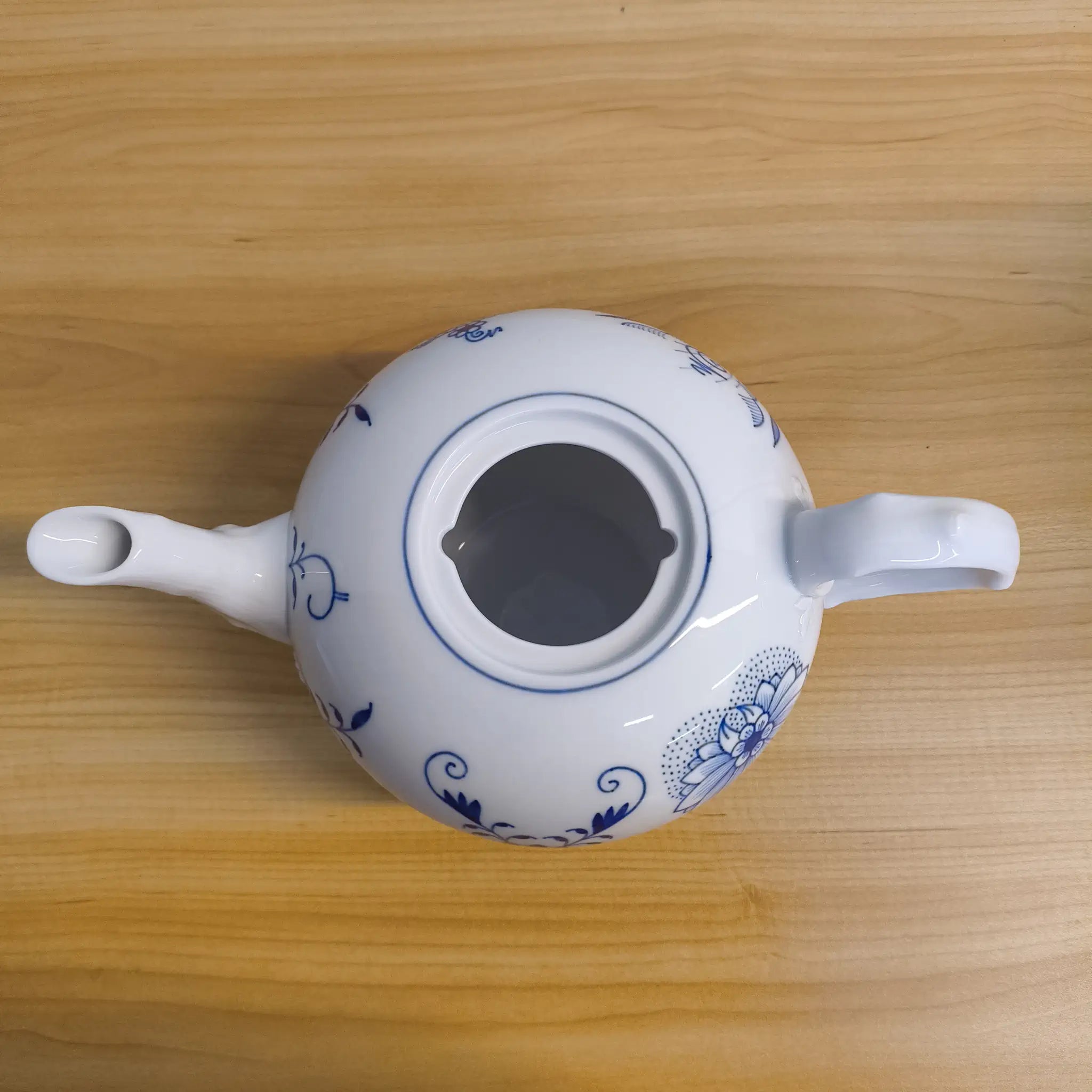 【リユース】 ティーセット (ティーポット, クリーマー, シュガーポット) / Meissen (マイセン) / Blue Onion / 推定20C後期 / 磁器 / ドイツ