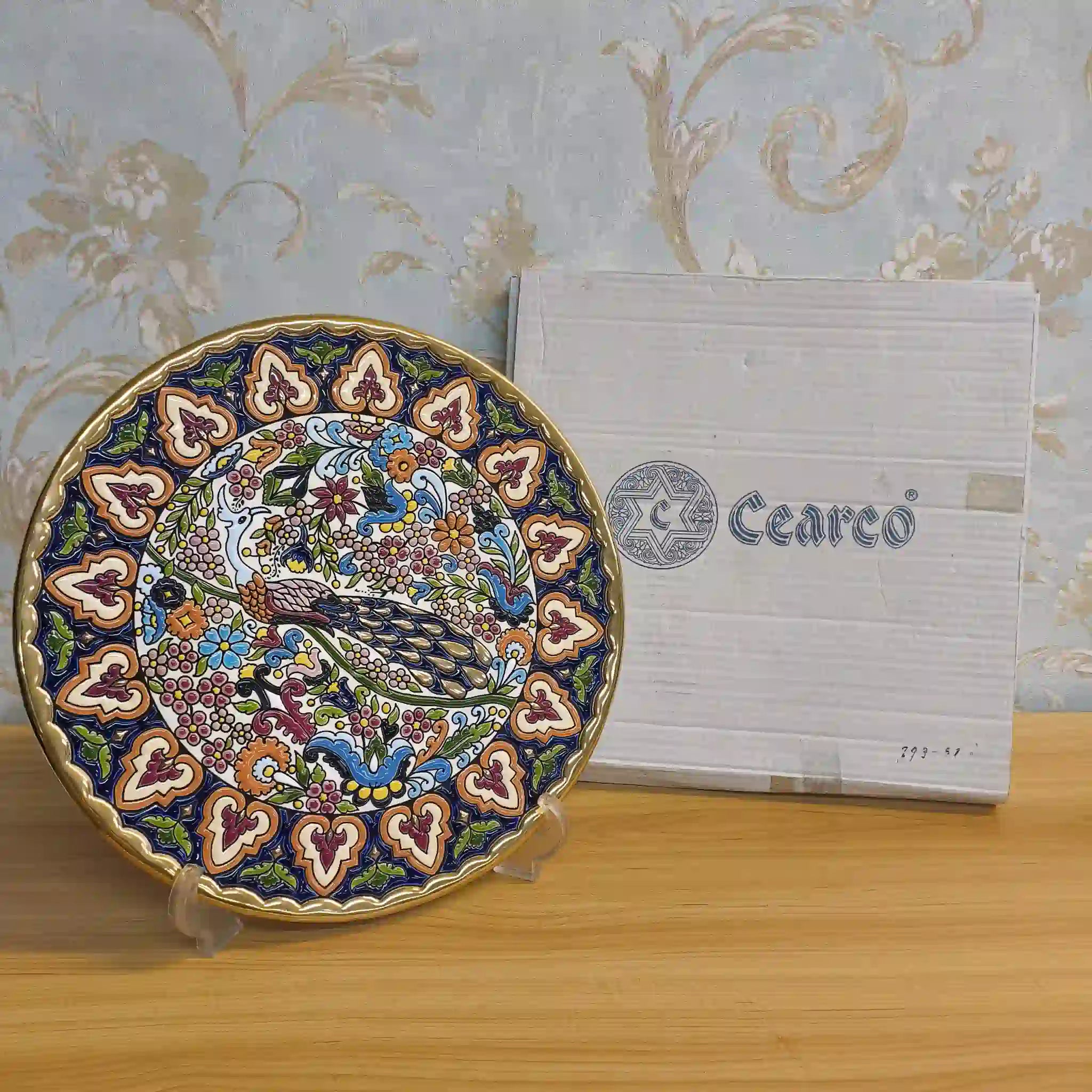【リユース】 飾り皿 / Cearco (セアルコ) / 推定20C末 / 陶器 / スペイン / 飾り台付, エナメル彩色, 金彩