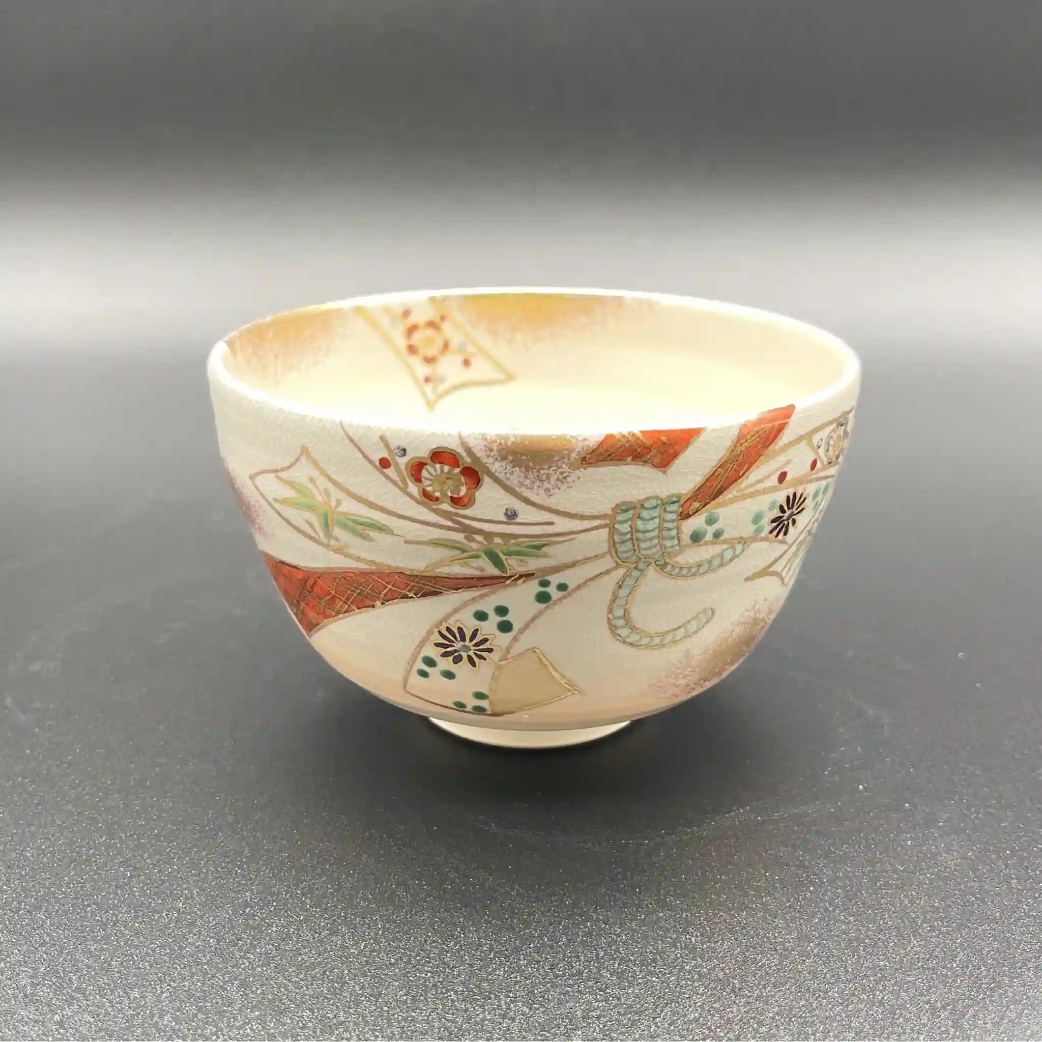 【骨董品】 茶道具一式 / 茶棚,茶碗,茶入れ,薄茶 ,茶筅,茶杓,建水,蓋置,箱,未使用