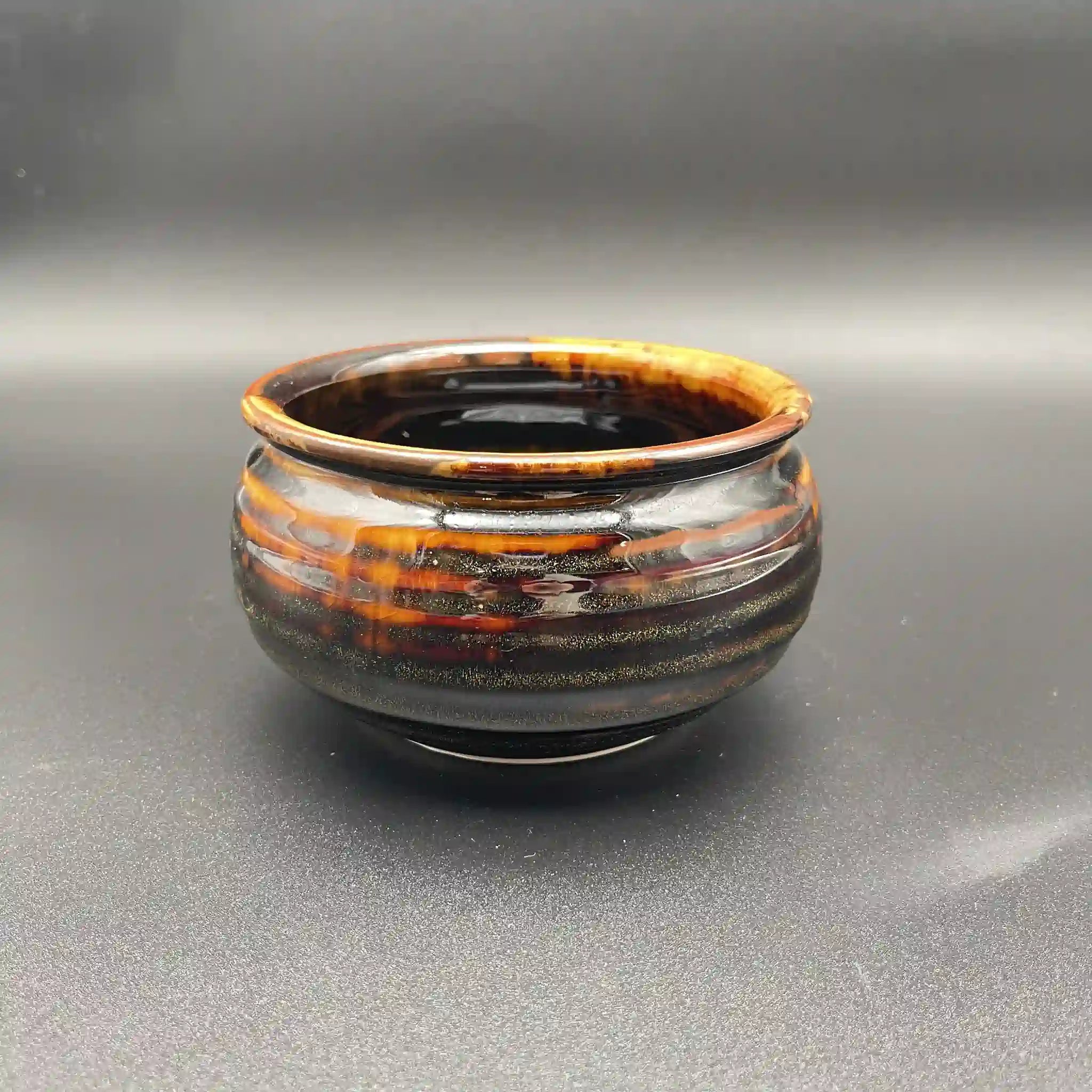 【骨董品】 茶道具一式 / 茶棚,茶碗,茶入れ,薄茶 ,茶筅,茶杓,建水,蓋置,箱,未使用