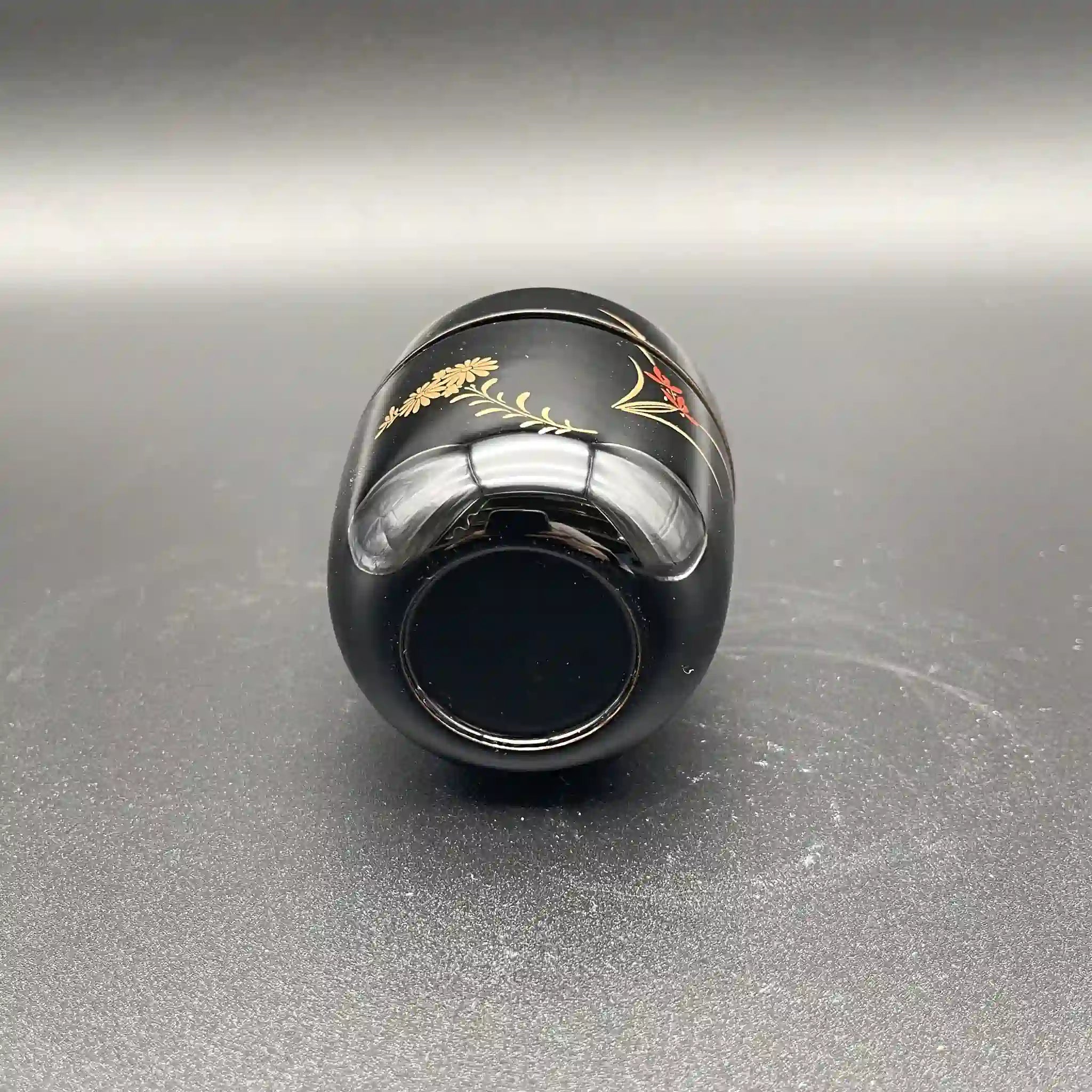 【骨董品】 茶道具一式 / 茶棚,茶碗,茶入れ,薄茶 ,茶筅,茶杓,建水,蓋置,箱,未使用