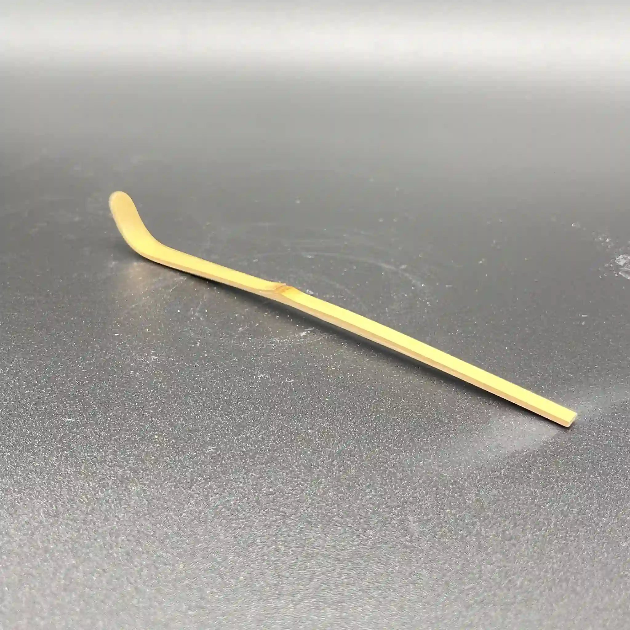 【骨董品】 茶道具一式 / 茶棚,茶碗,茶入れ,薄茶 ,茶筅,茶杓,建水,蓋置,箱,未使用