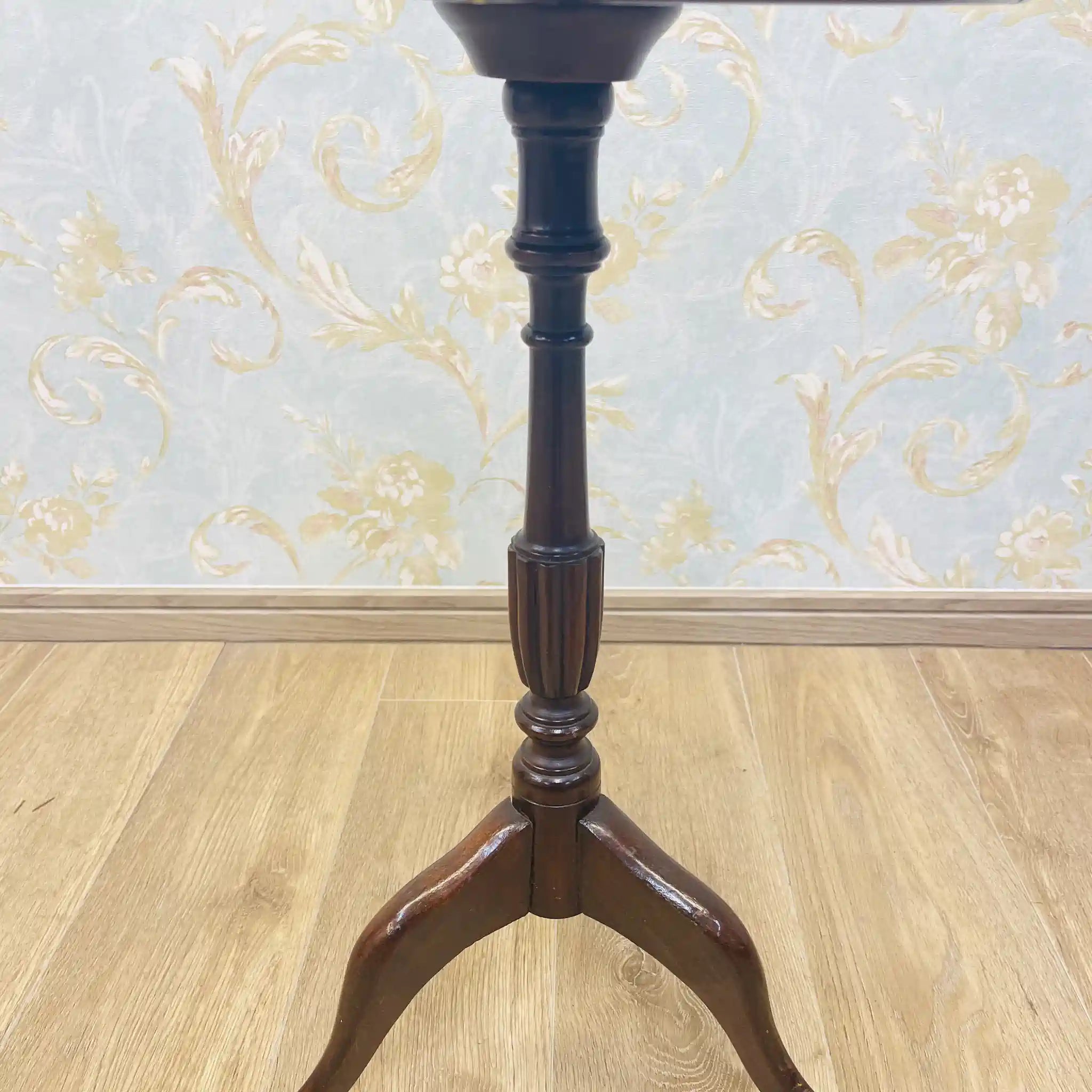 【アンティーク】 トライポットテーブル（三脚テーブル） / 18世紀後半から19世紀頃 / イギリス / 轆轤細工,カブリオールレッグ
