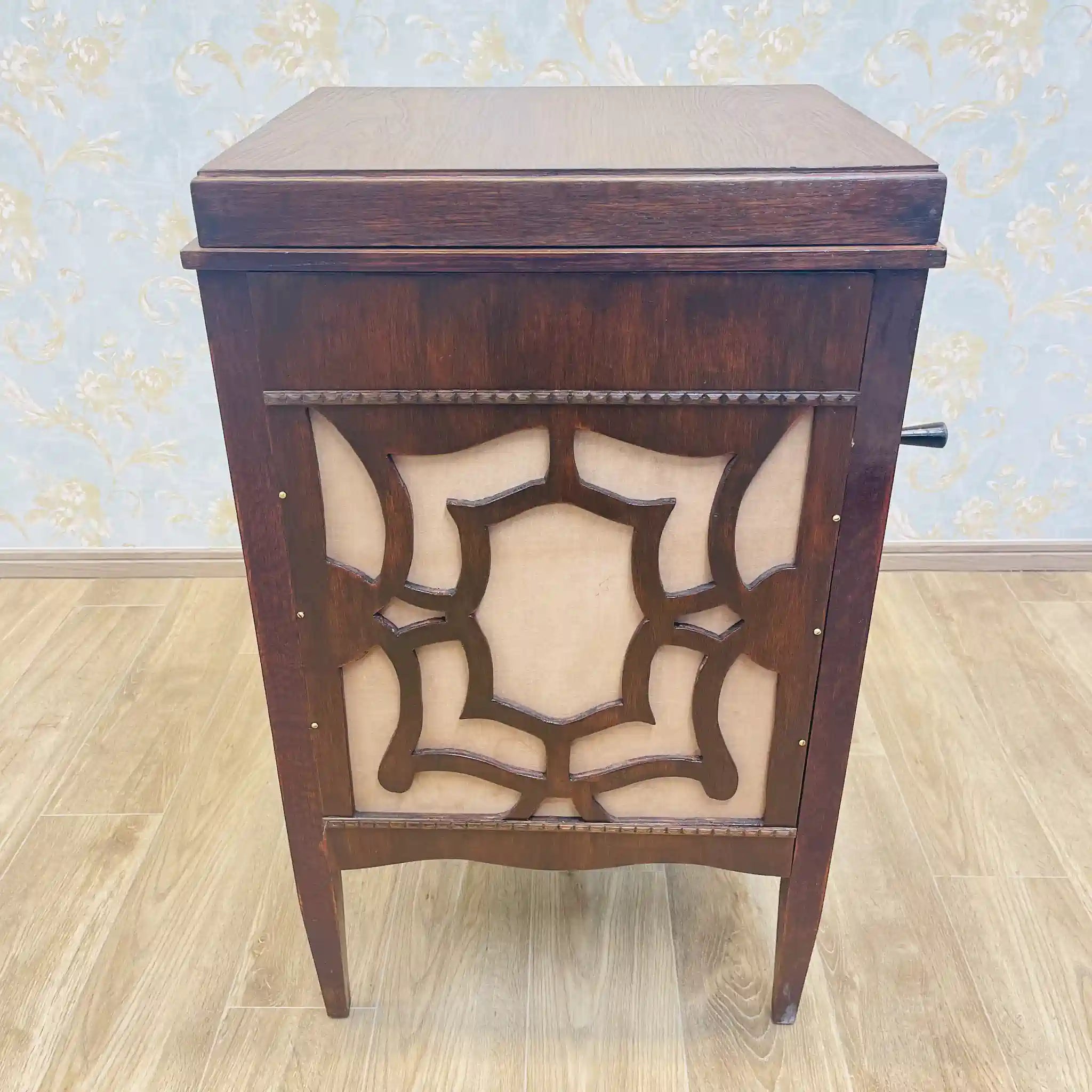 【アンティーク】 アンティーク グラモフォン（蓄音機） / アール・デコ調 / 1910年代から1930年代頃 / イギリス