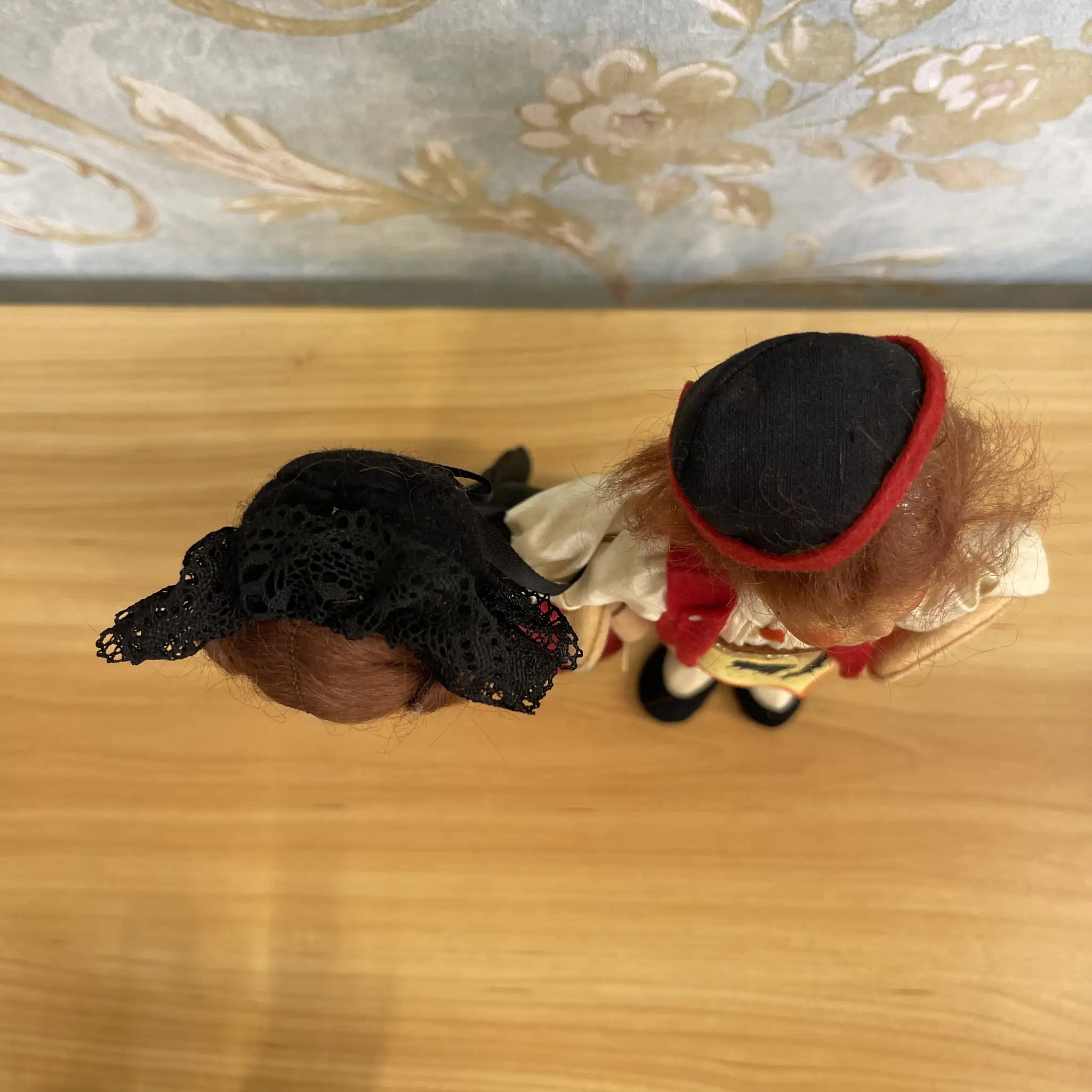 [Vintage] Doll 2P / Appenzell, Bern / Estimated 1970-80s / Cloth / Switzerland / Folk costume