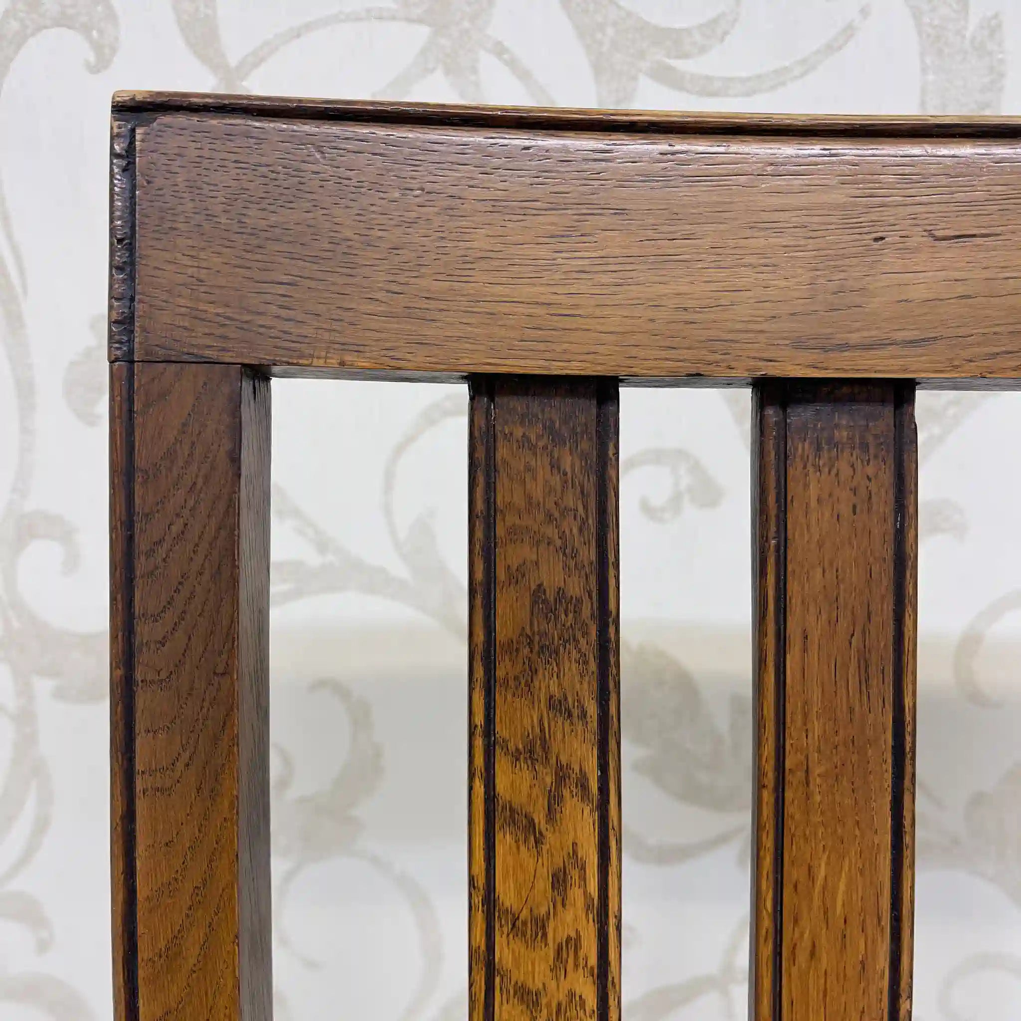 [Vintage] Dining chair / Estimated early mid-20s / Oak / England / Bullboss legs