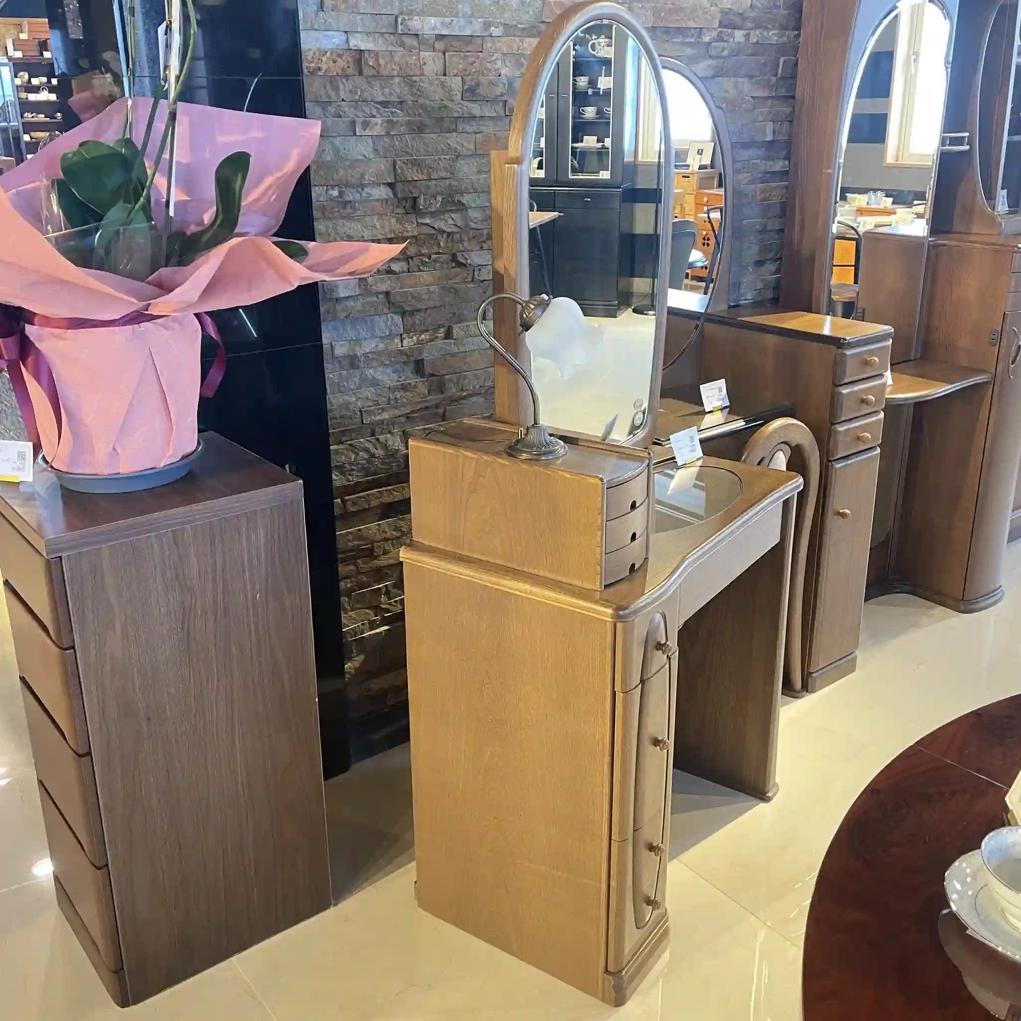 【リユース】 ドレッサー