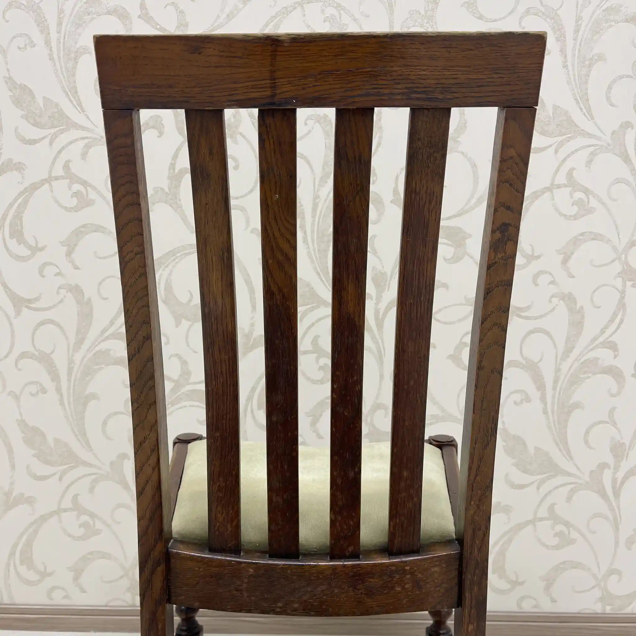 [Vintage] Dining chair / Estimated early mid-20s / Oak / England / Bullboss legs