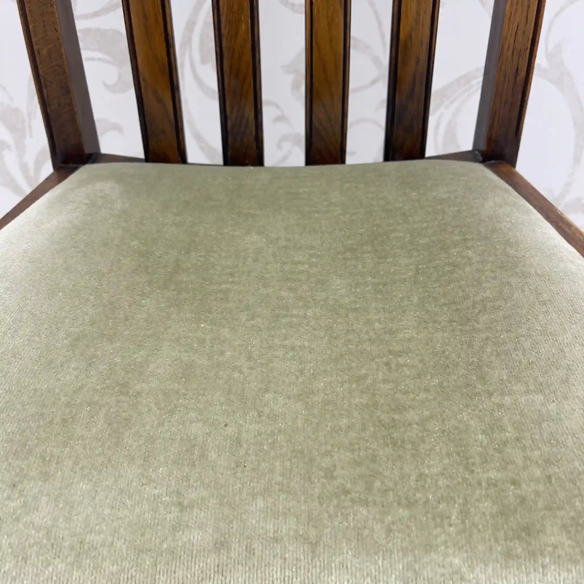 [Vintage] Dining chair / Estimated early mid-20s / Oak / England / Bullboss legs