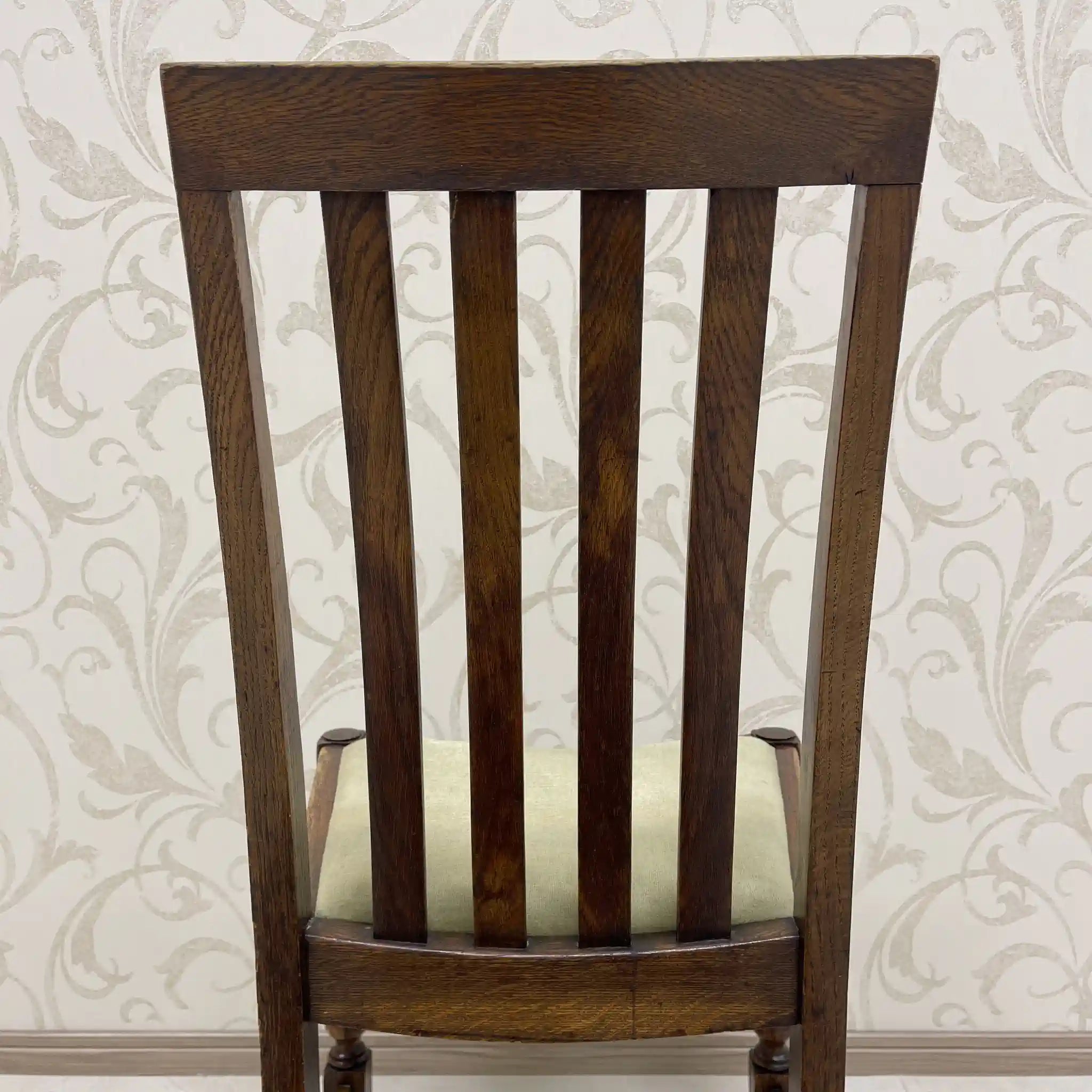 [Vintage] Dining chair / Estimated early mid-20s / Oak / England / Bullboss legs