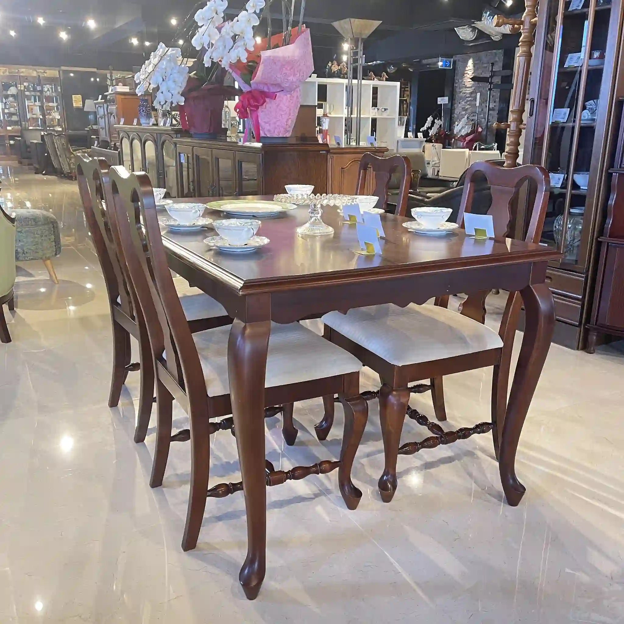 アンティーク調ダイニングセット