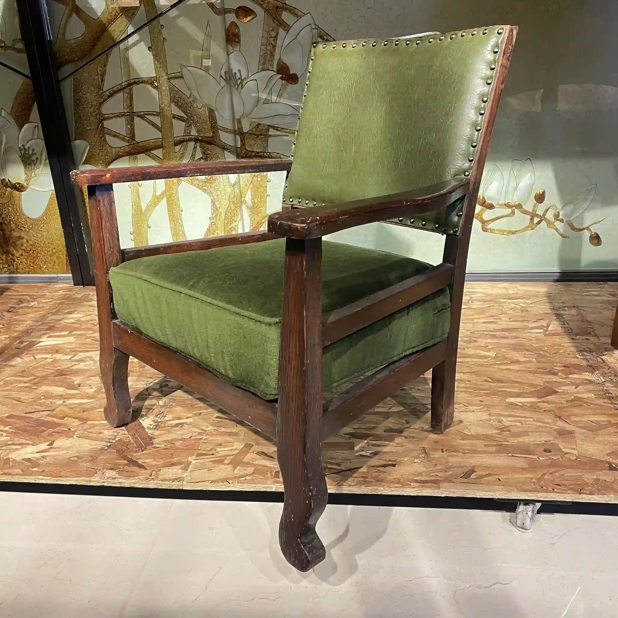 【アンティーク】 アンティーク ラウンジローチェア / イギリス