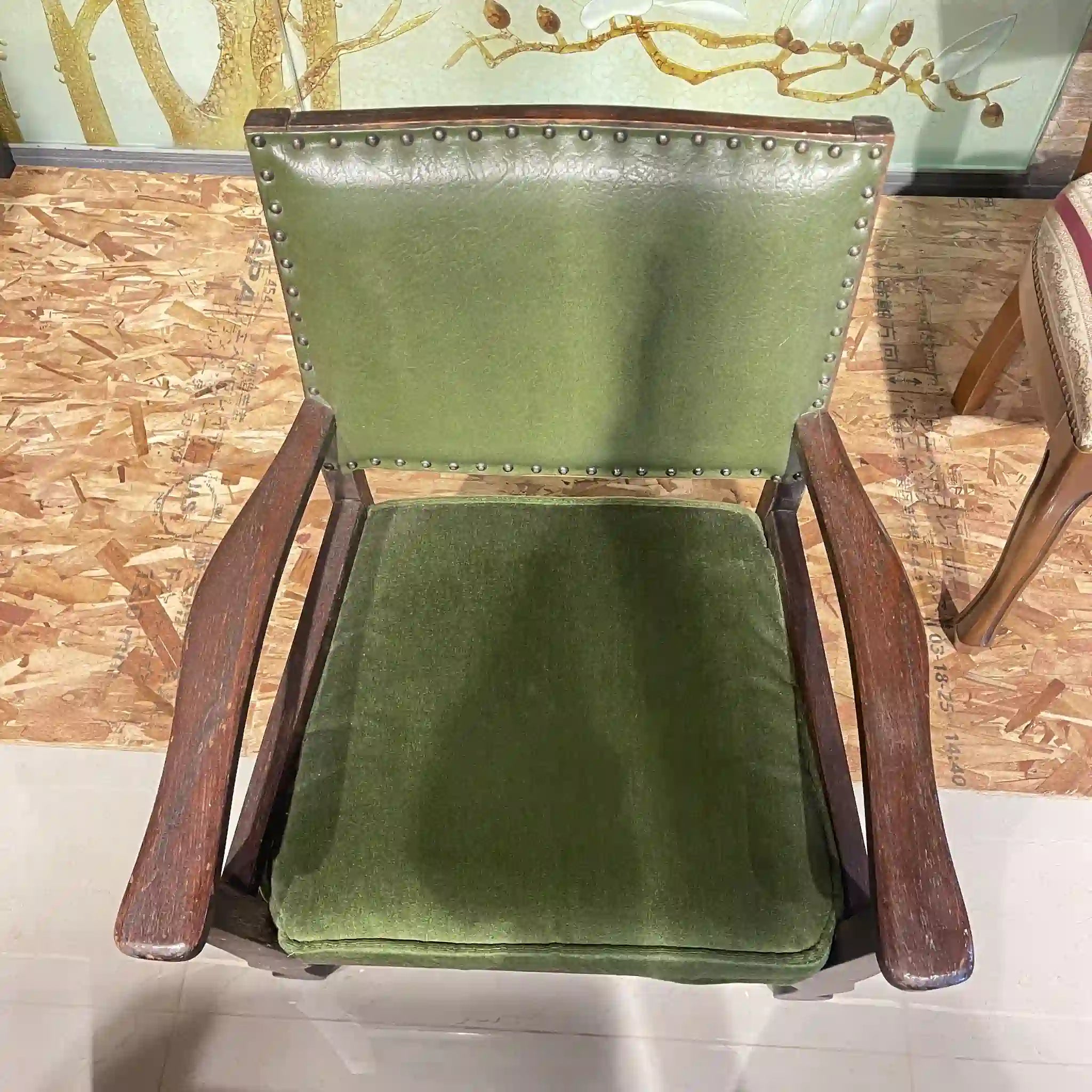 【アンティーク】 アンティーク ラウンジローチェア / イギリス