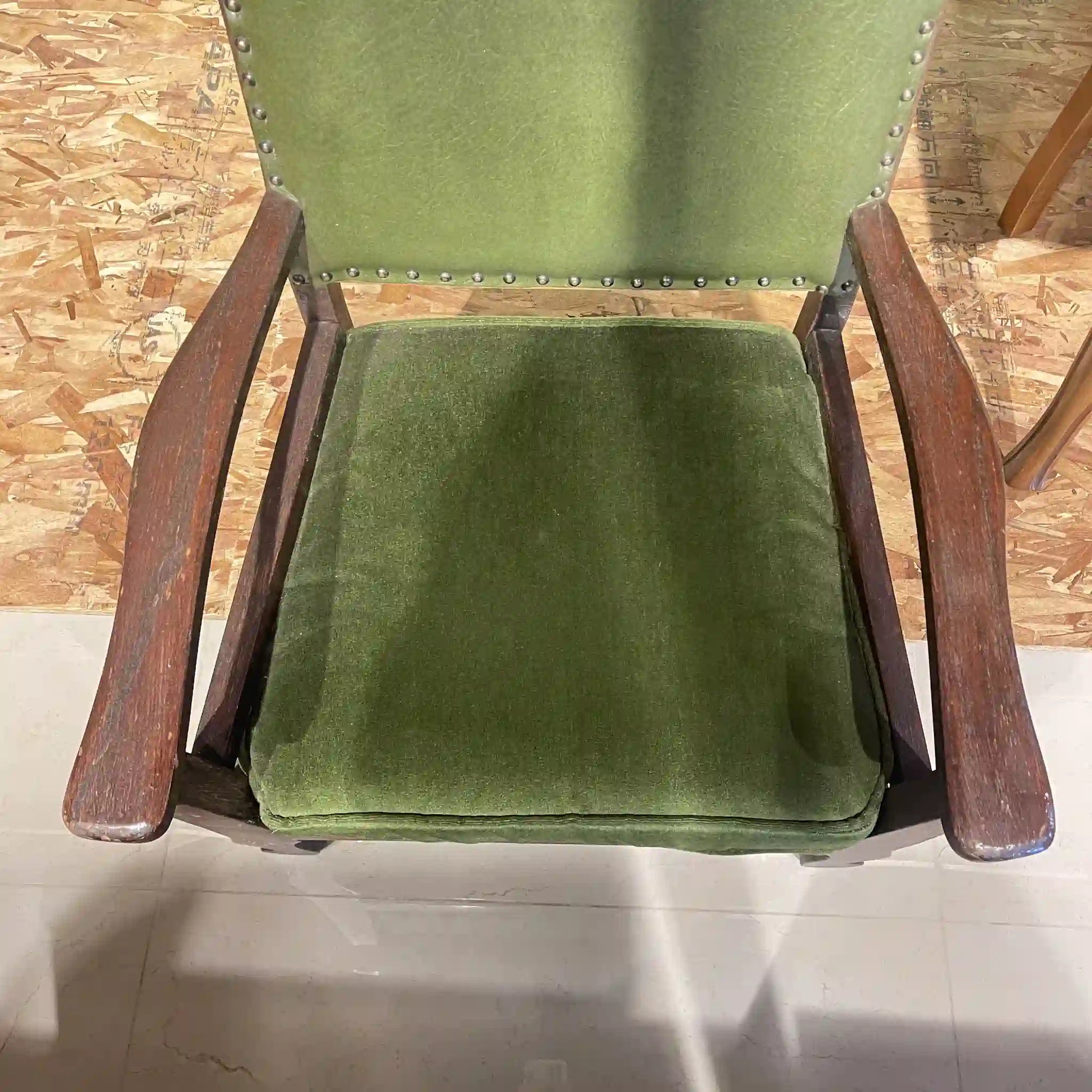 【アンティーク】 アンティーク ラウンジローチェア / イギリス