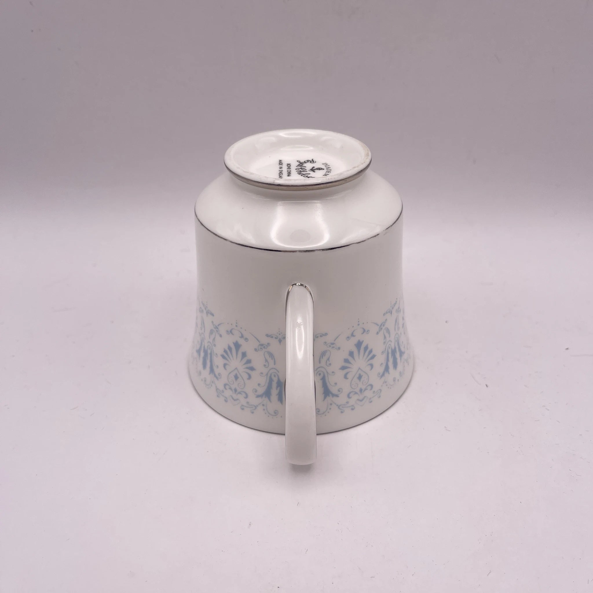 【アンティーク】 ティーカップ / Royal Chelsea(ロイヤル チェルシー) / Diadem / 1943年~1961年 / Bone China / イギリス