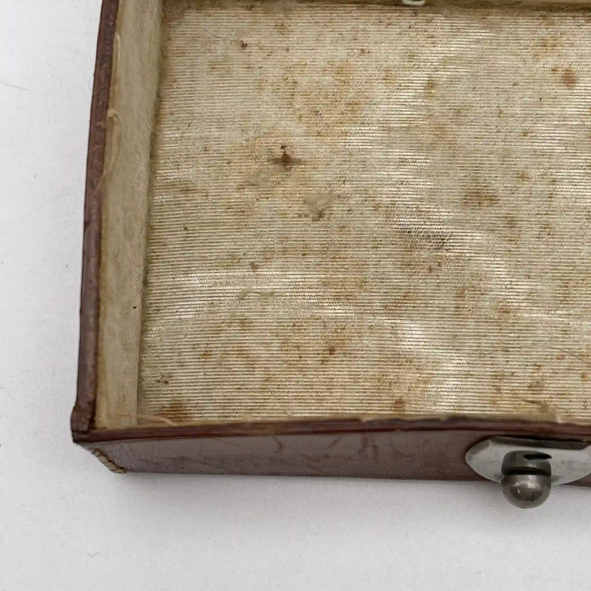 [Vintage] Trinket box (accessory case) / Estimated mid-20C / Genuine leather / Italy / Saddle stitch
