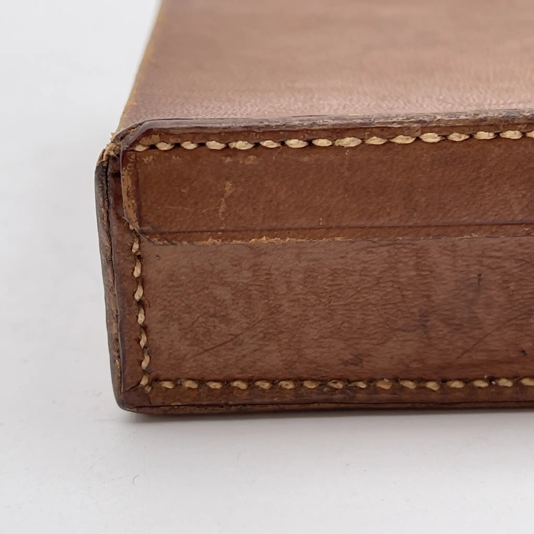 [Vintage] Trinket box (accessory case) / Estimated mid-20C / Genuine leather / Italy / Saddle stitch