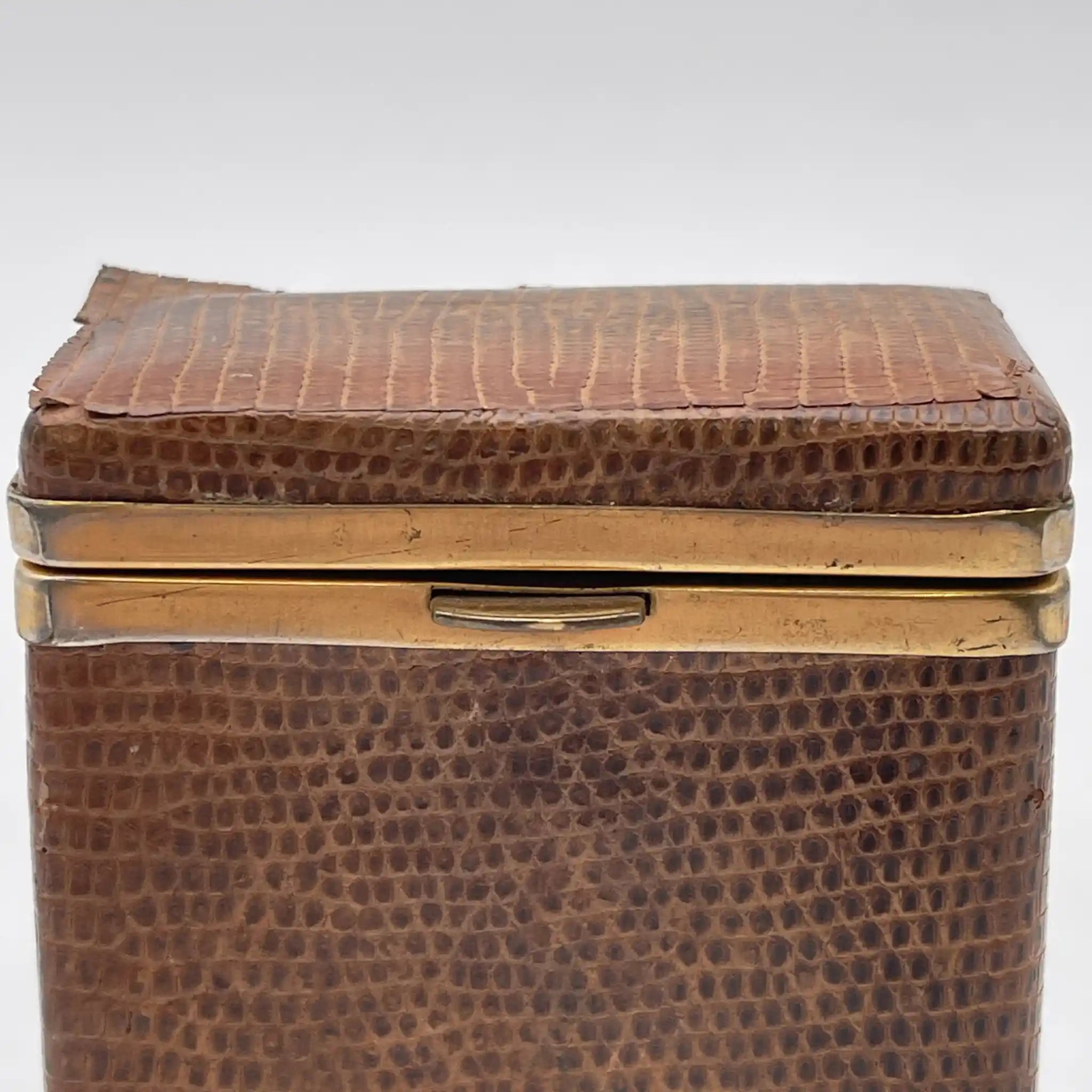 [Vintage] Cigarette case / Estimated mid-20C / Genuine leather / England
