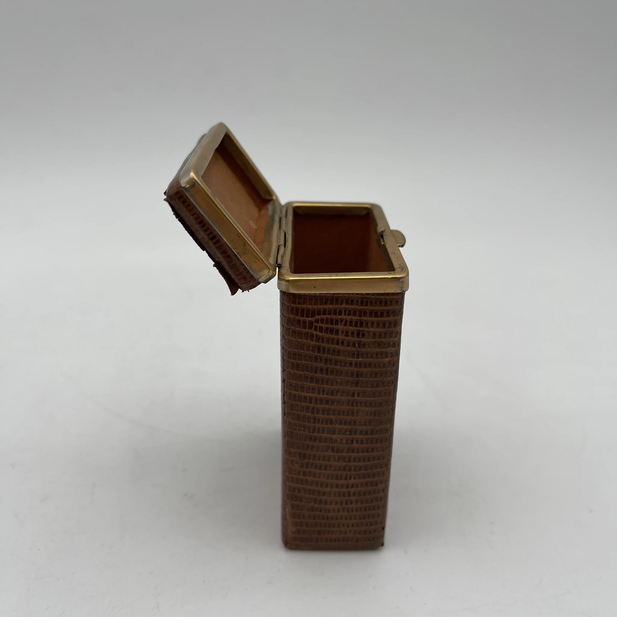 [Vintage] Cigarette case / Estimated mid-20C / Genuine leather / England