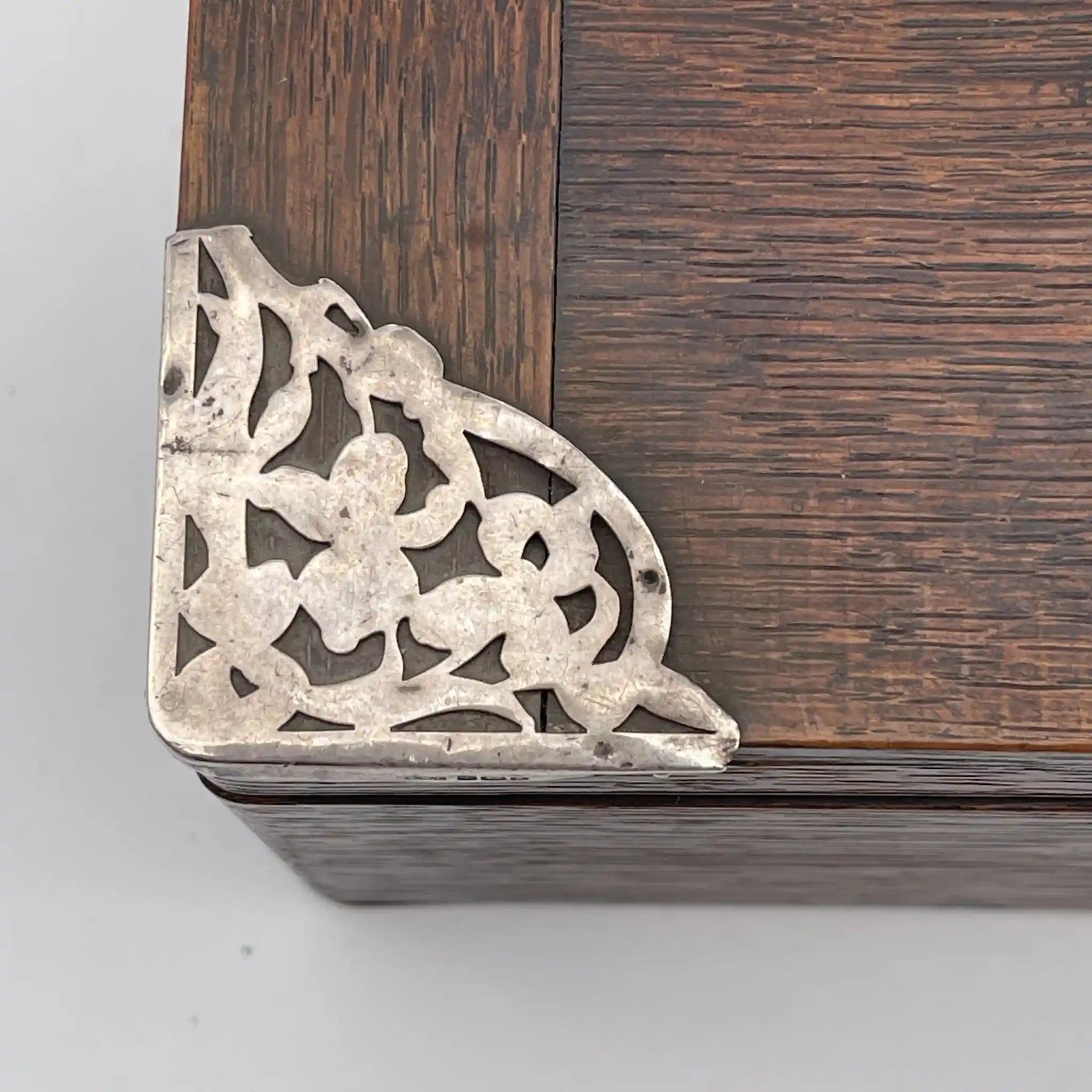 [Antique] Trinket box / 1900s / Oak / England / Hallmark