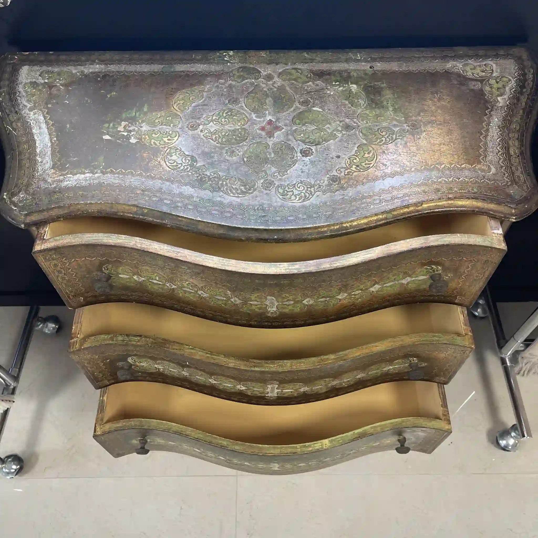 【アンティーク】 チェスト / ロココ調 / イタリア