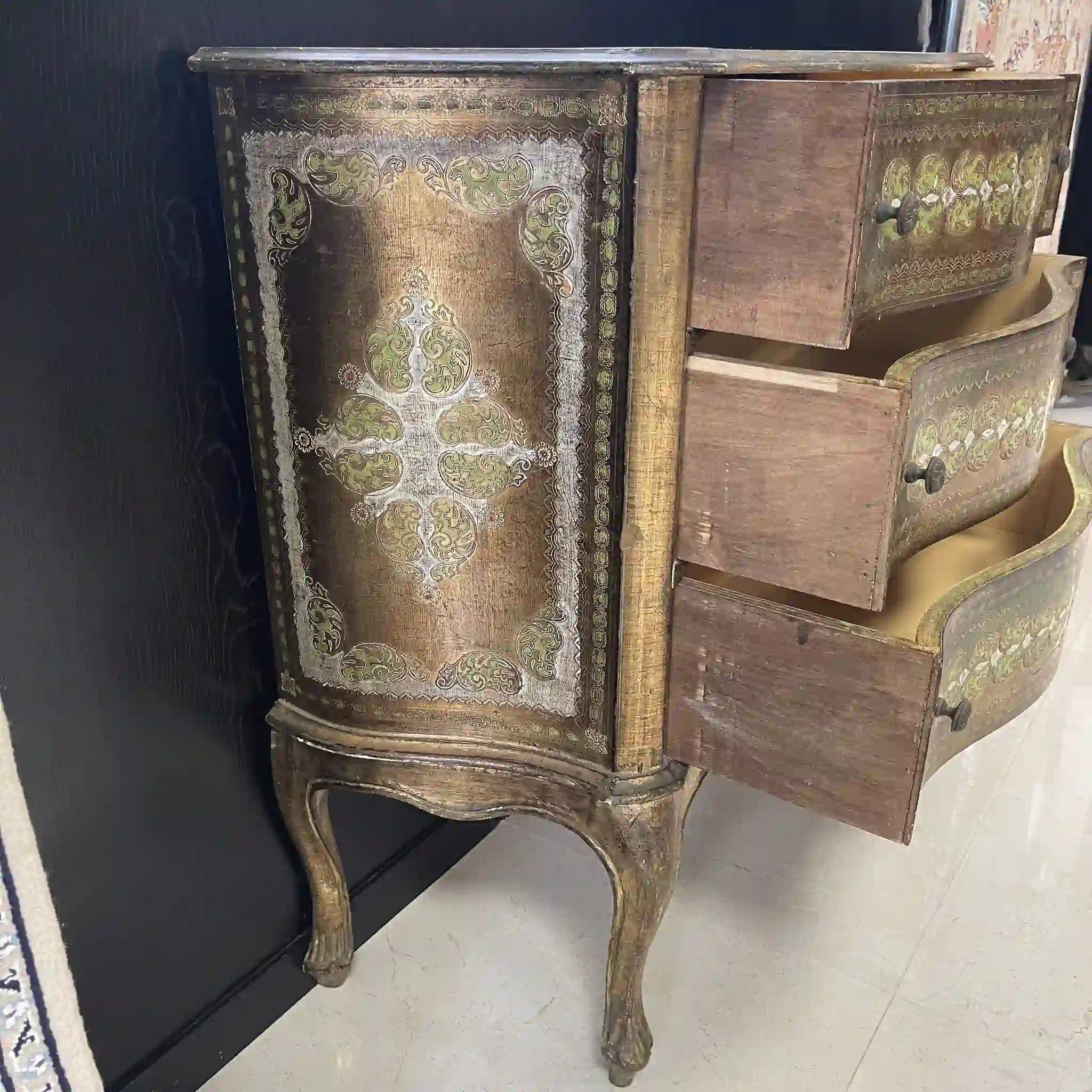 【アンティーク】 チェスト / ロココ調 / イタリア