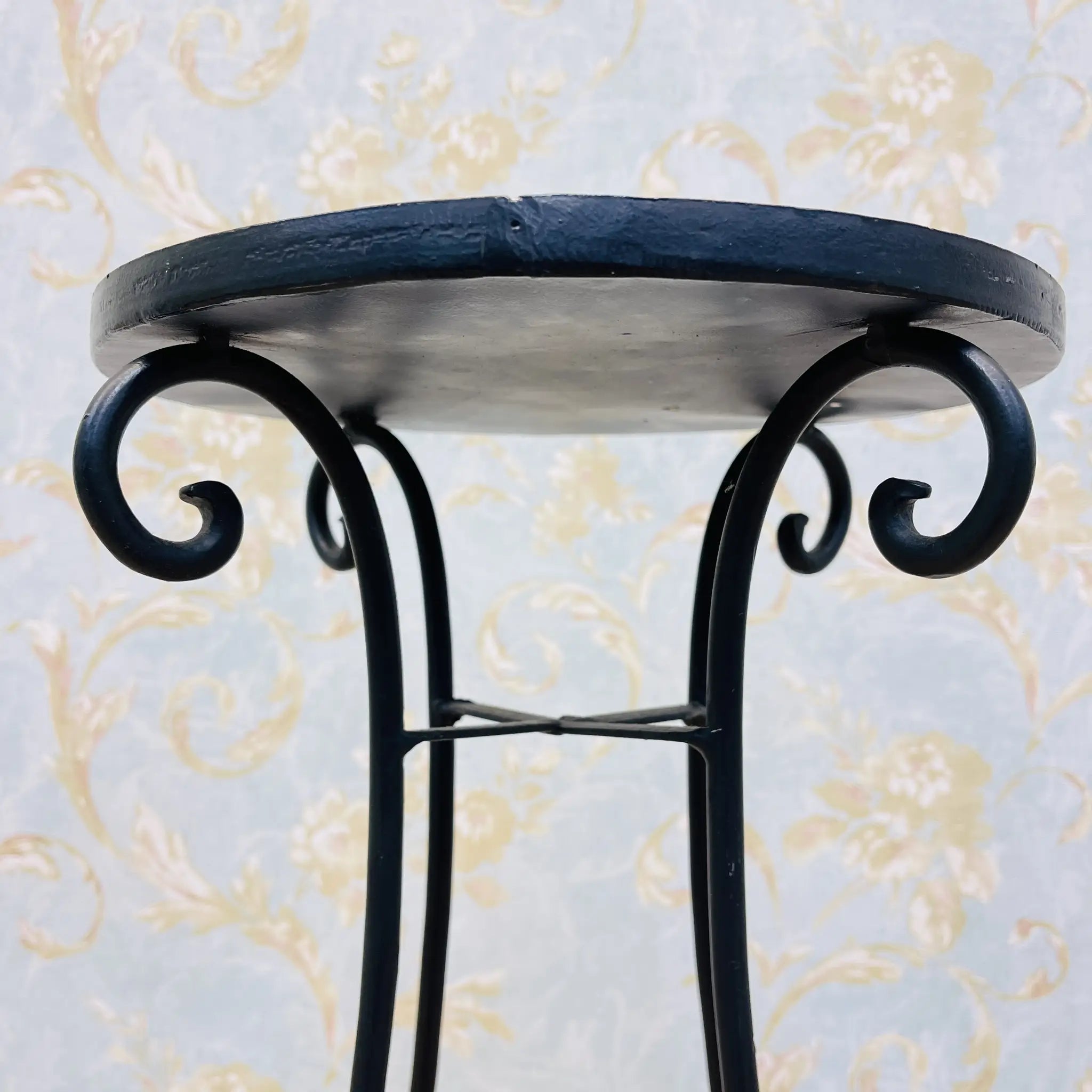 【リユース】 テーブル / アイアン / モザイクタイル