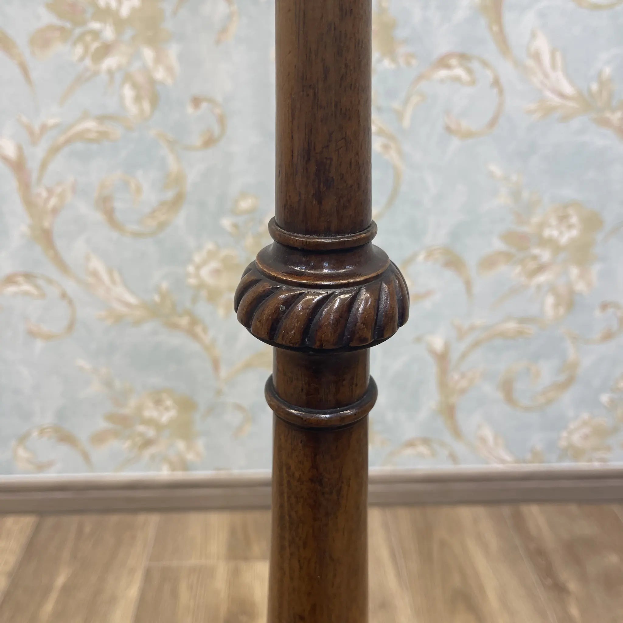 【アンティーク】 ポールスクリーン / 20世紀前後 / イギリス / トライポッド,ニードルポイント,旋盤細工