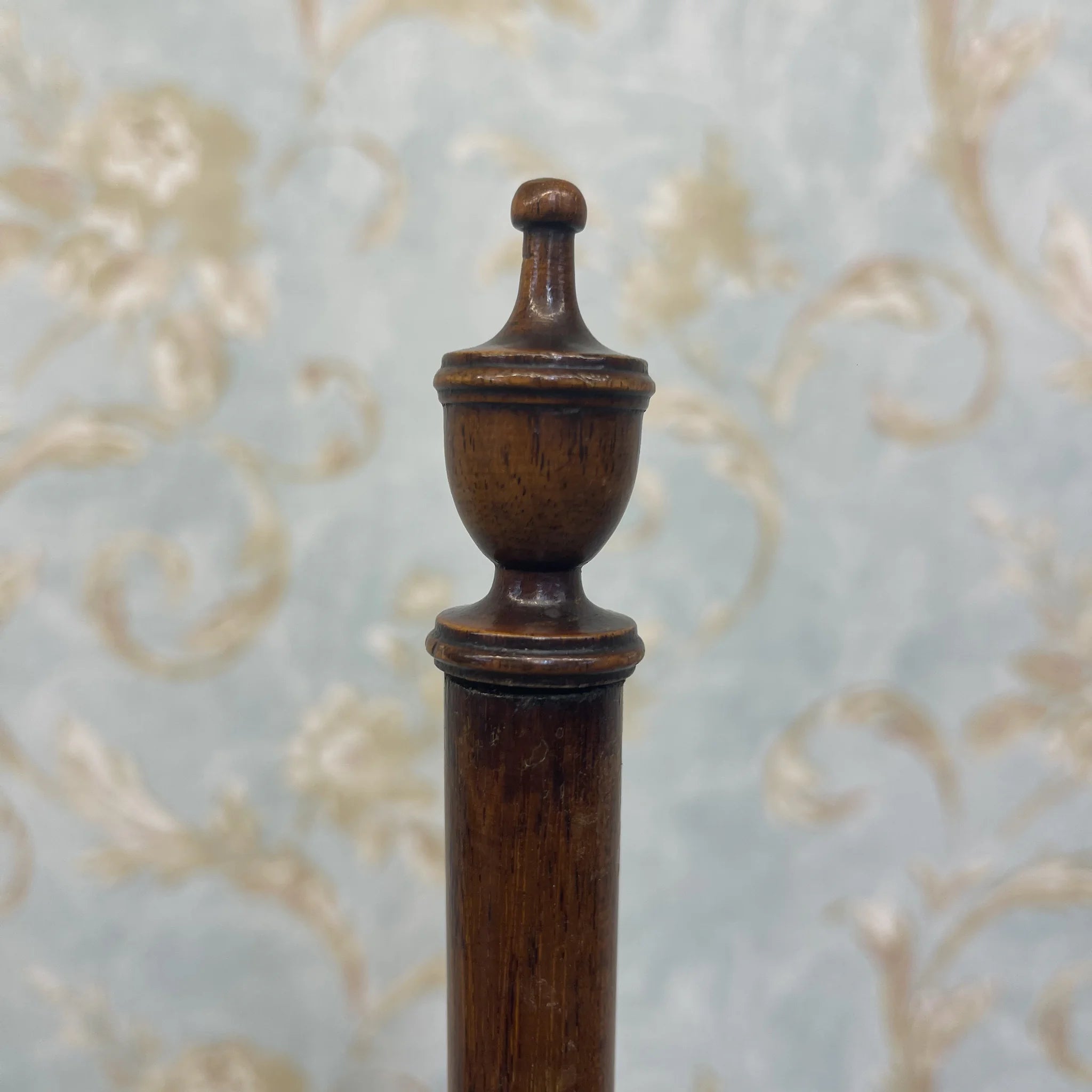 【アンティーク】 ポールスクリーン / 20世紀前後 / イギリス / トライポッド,ニードルポイント,旋盤細工