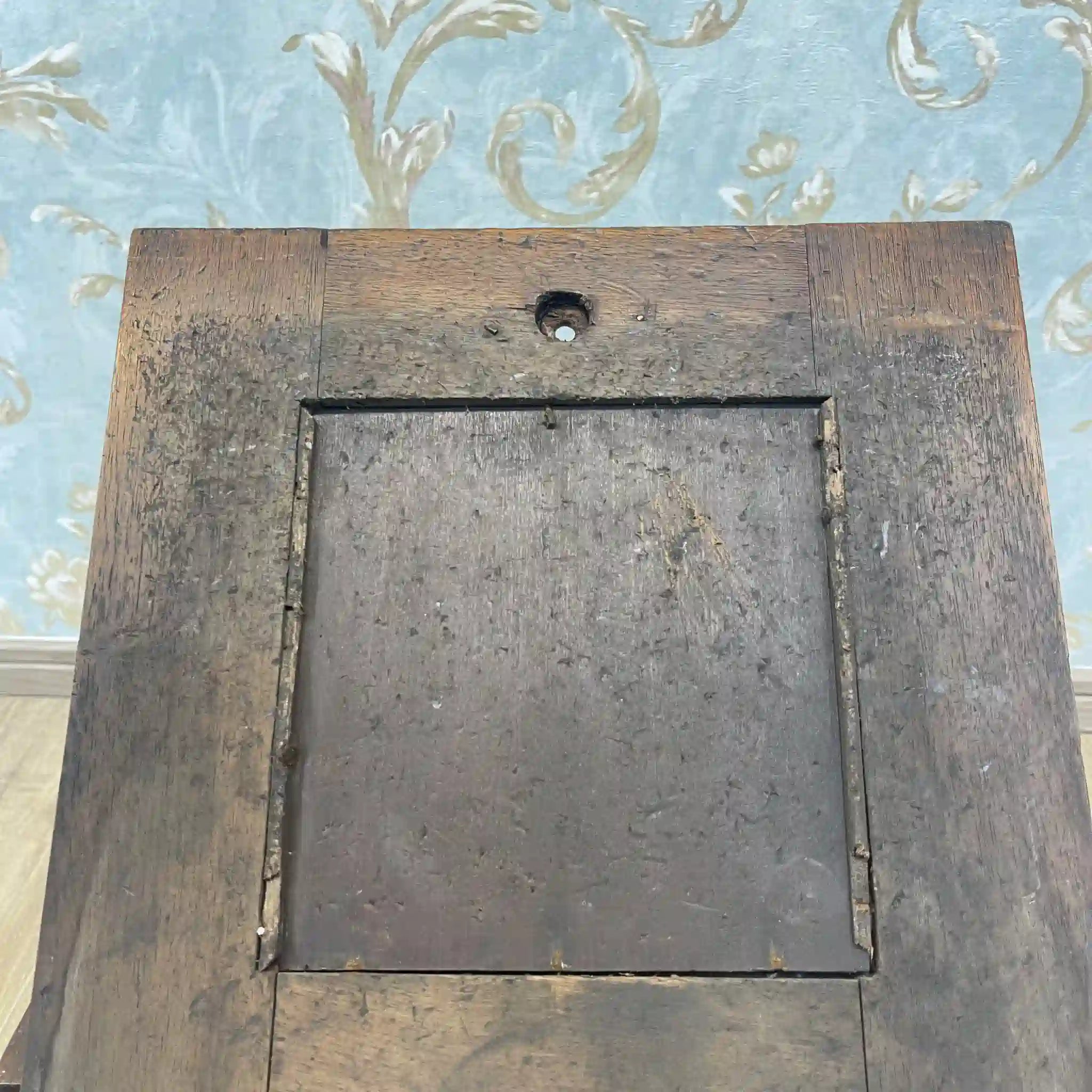 【アンティーク】 コール・スカットル(炭桶) / ヴィクトリアン様式 / 1890〜1910年代 / イギリス / 手打ち真鍮,傾斜扉