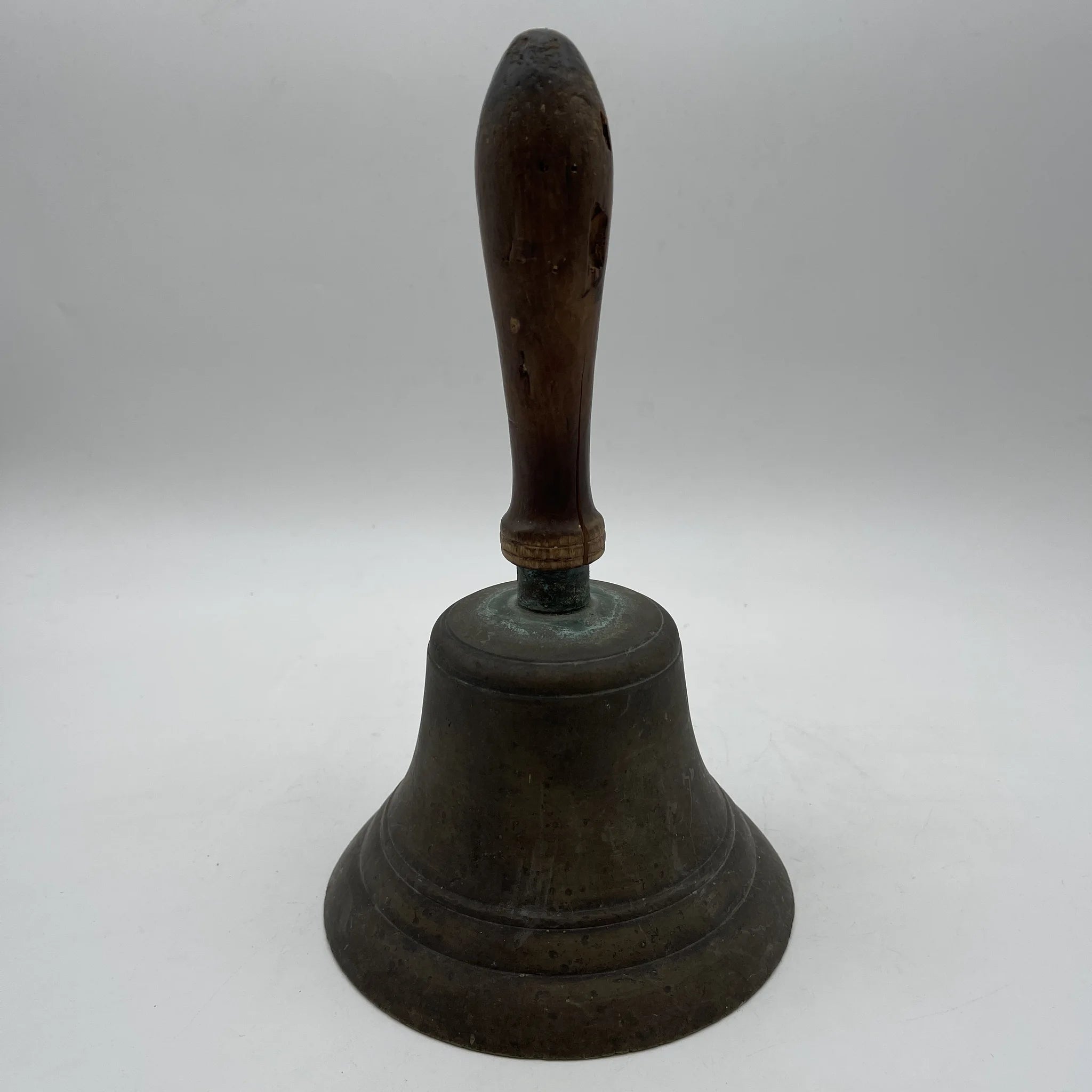 [Antique] Handbell / Estimated early 20C / Brass / Europe
