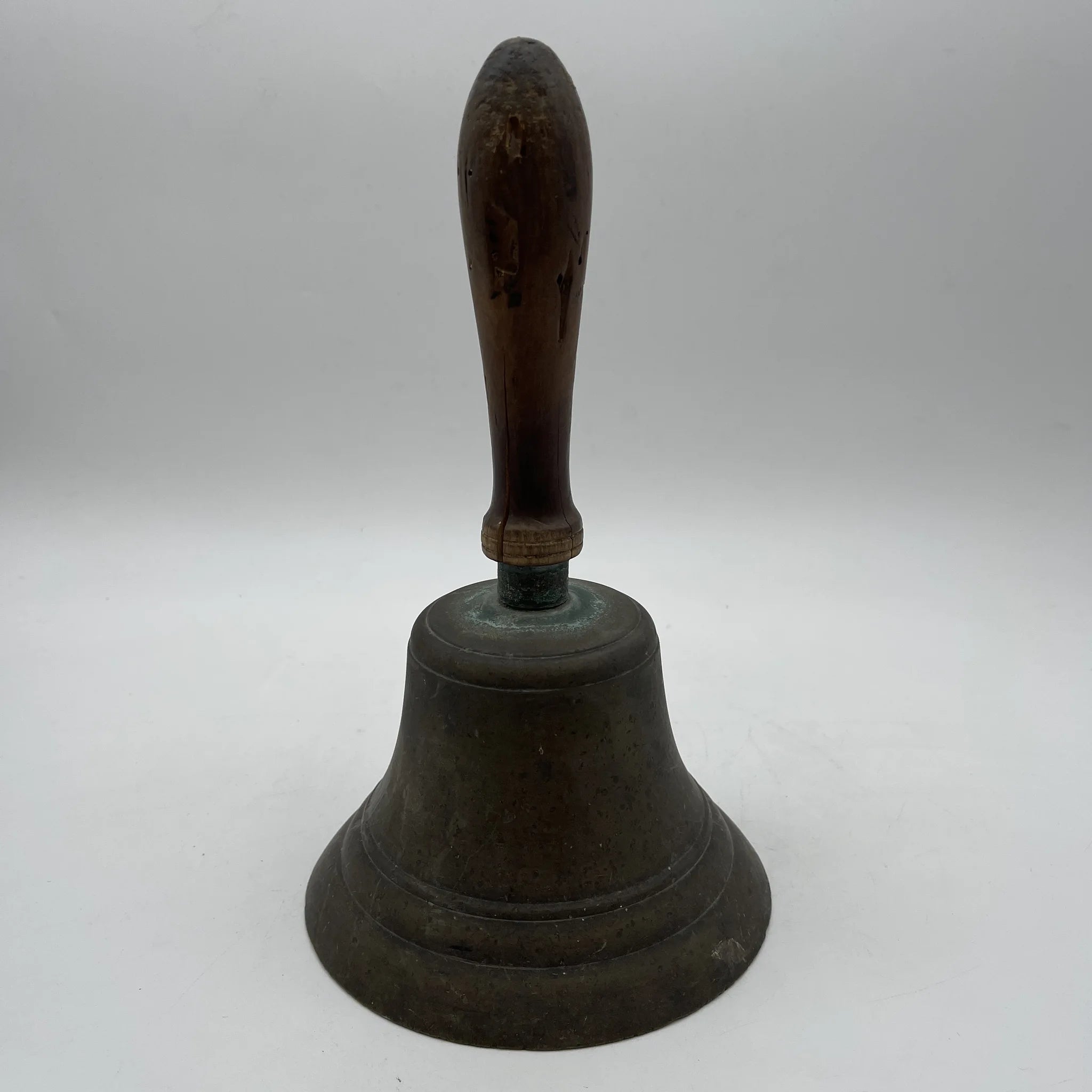 [Antique] Handbell / Estimated early 20C / Brass / Europe