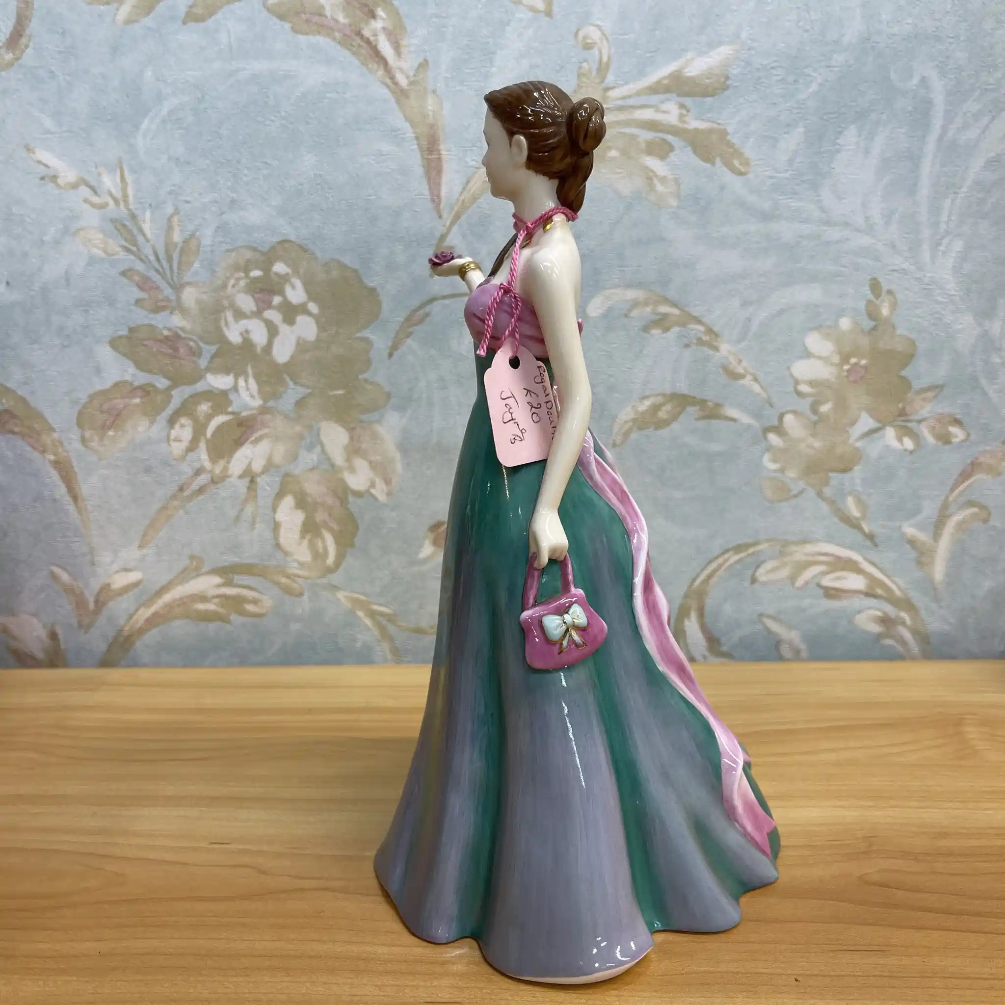 【リユース】 フィギュリン (陶磁器人形) / Royal Doulton / Jessica / 2000s / Bone China / イギリス / Tim Mason, ハンドペイント