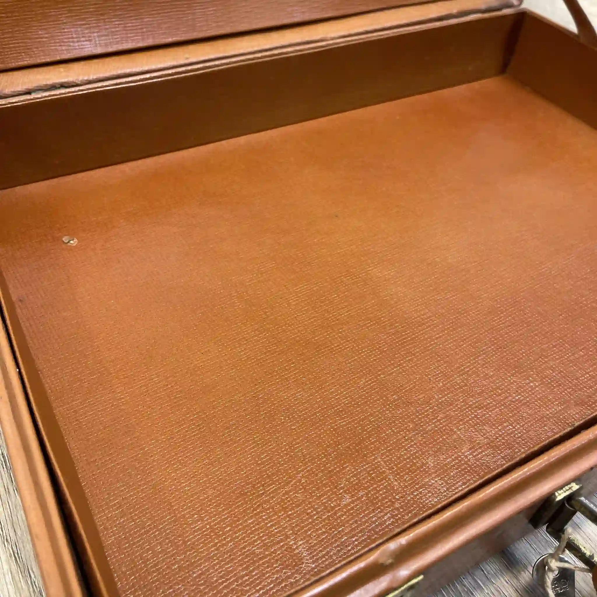 【アンティーク】 トランク(スーツケース) / 本革 / イギリス