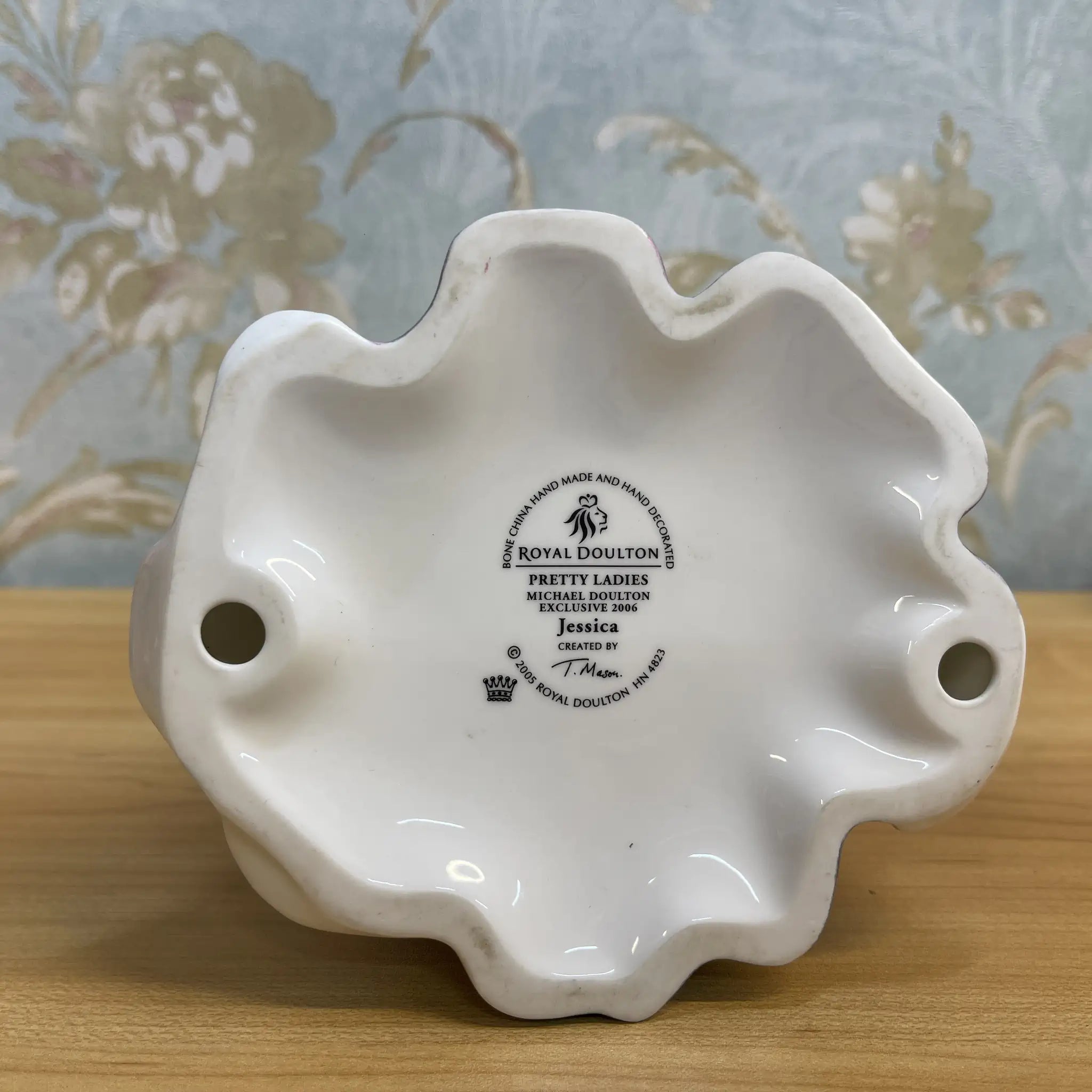 【リユース】 フィギュリン (陶磁器人形) / Royal Doulton / Jessica / 2000s / Bone China / イギリス / Tim Mason, ハンドペイント