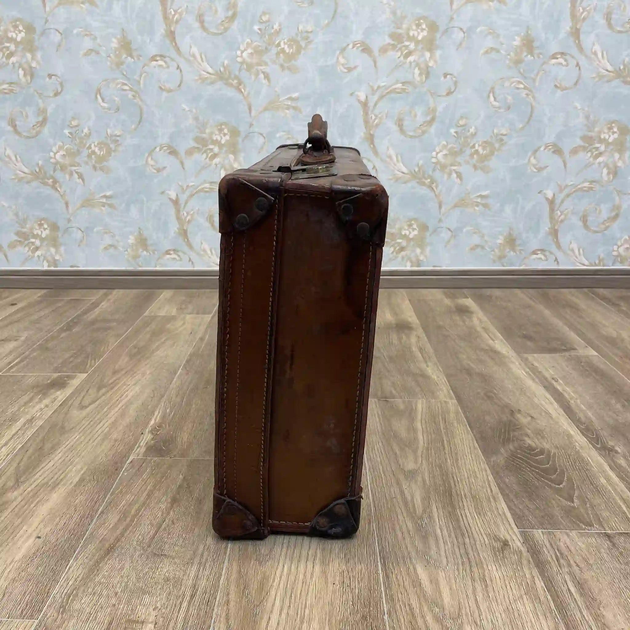 【アンティーク】 トランク(スーツケース) / 本革 / イギリス