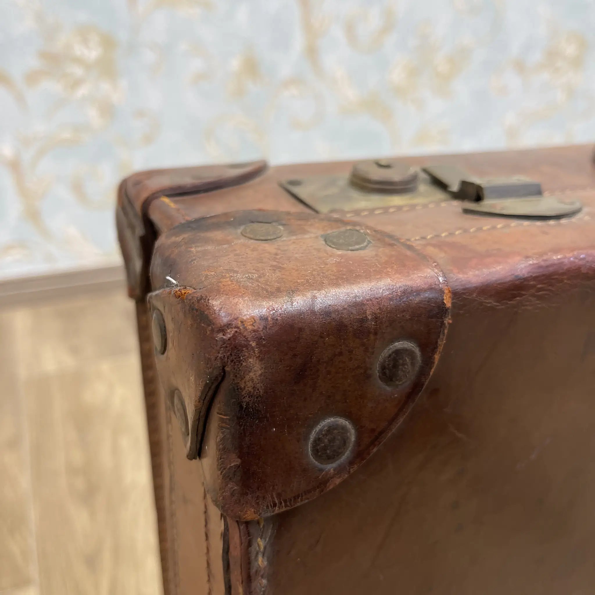 【アンティーク】 トランク(スーツケース) / 本革 / イギリス