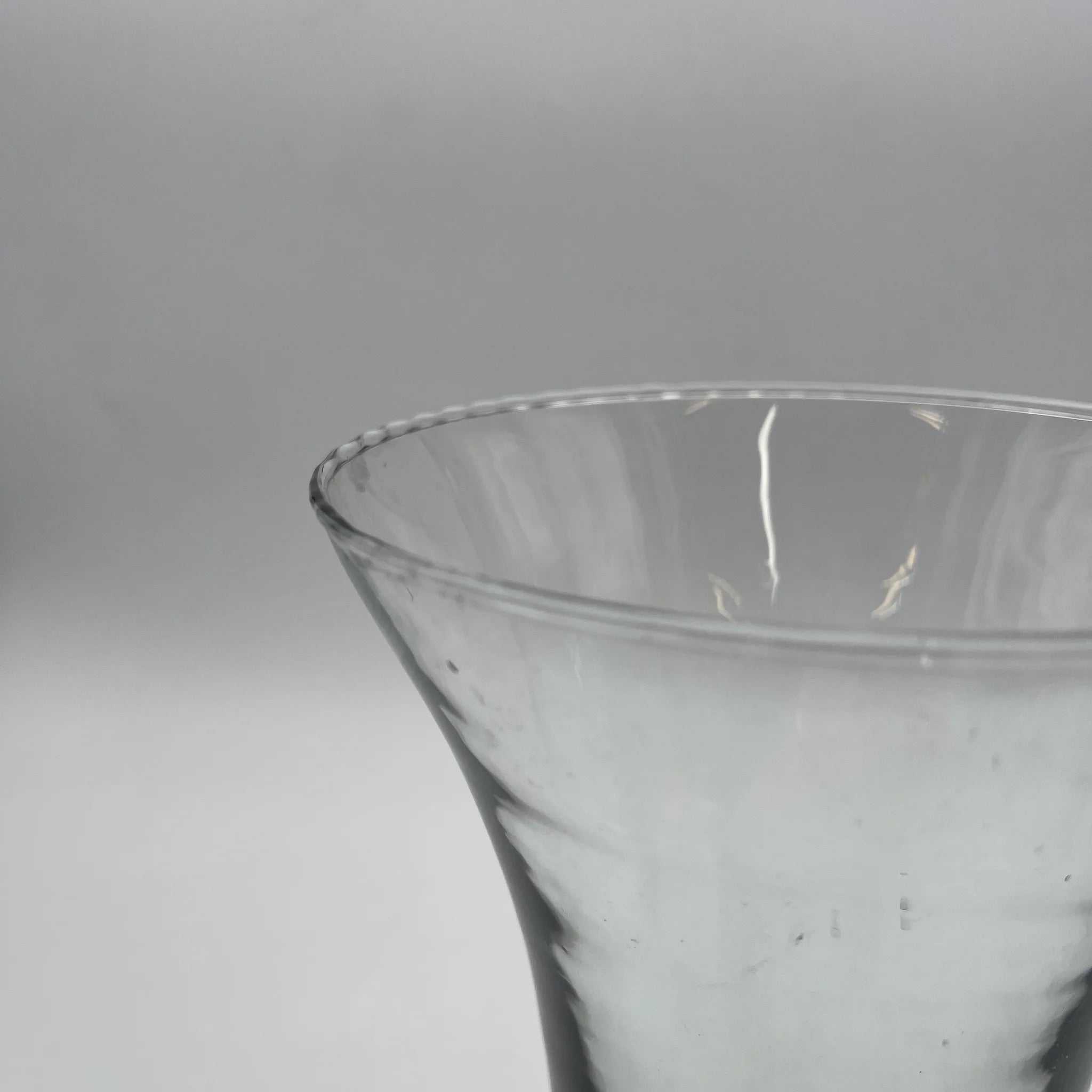 [Reuse] Flower vase / GGG / Glass / Europe