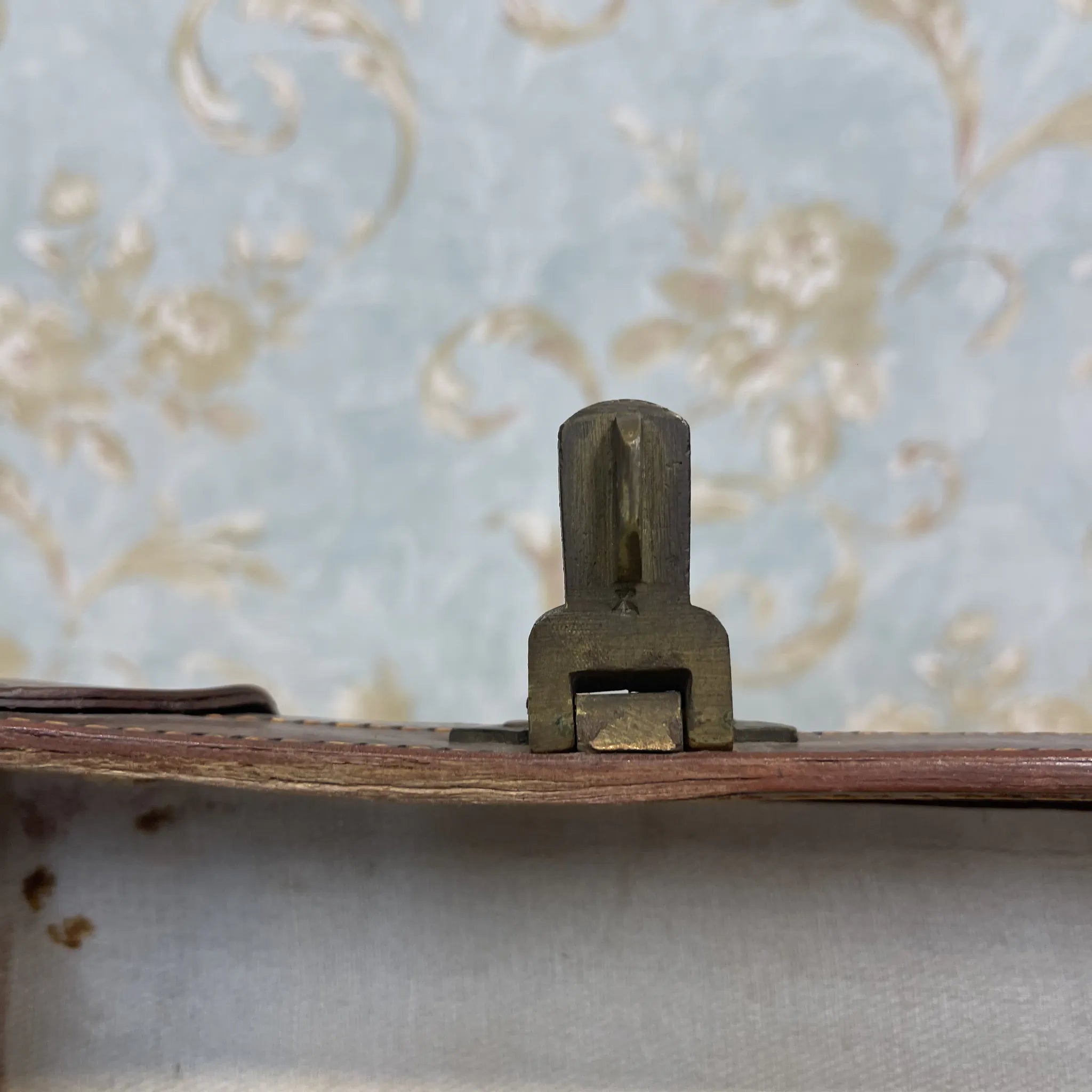 【アンティーク】 トランク(スーツケース) / 本革 / イギリス